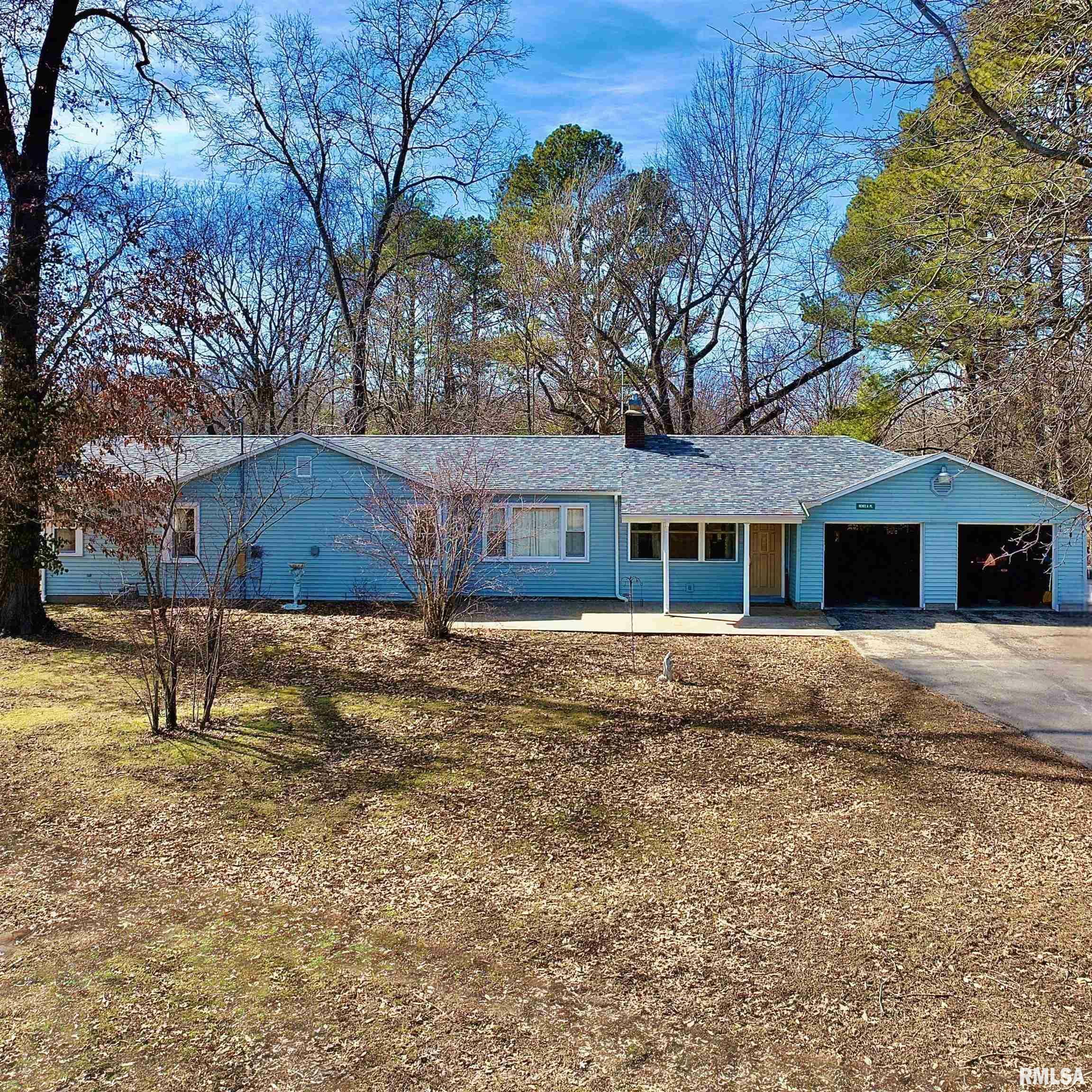 Property Photo:  401 State Highway 37  IL 62896 