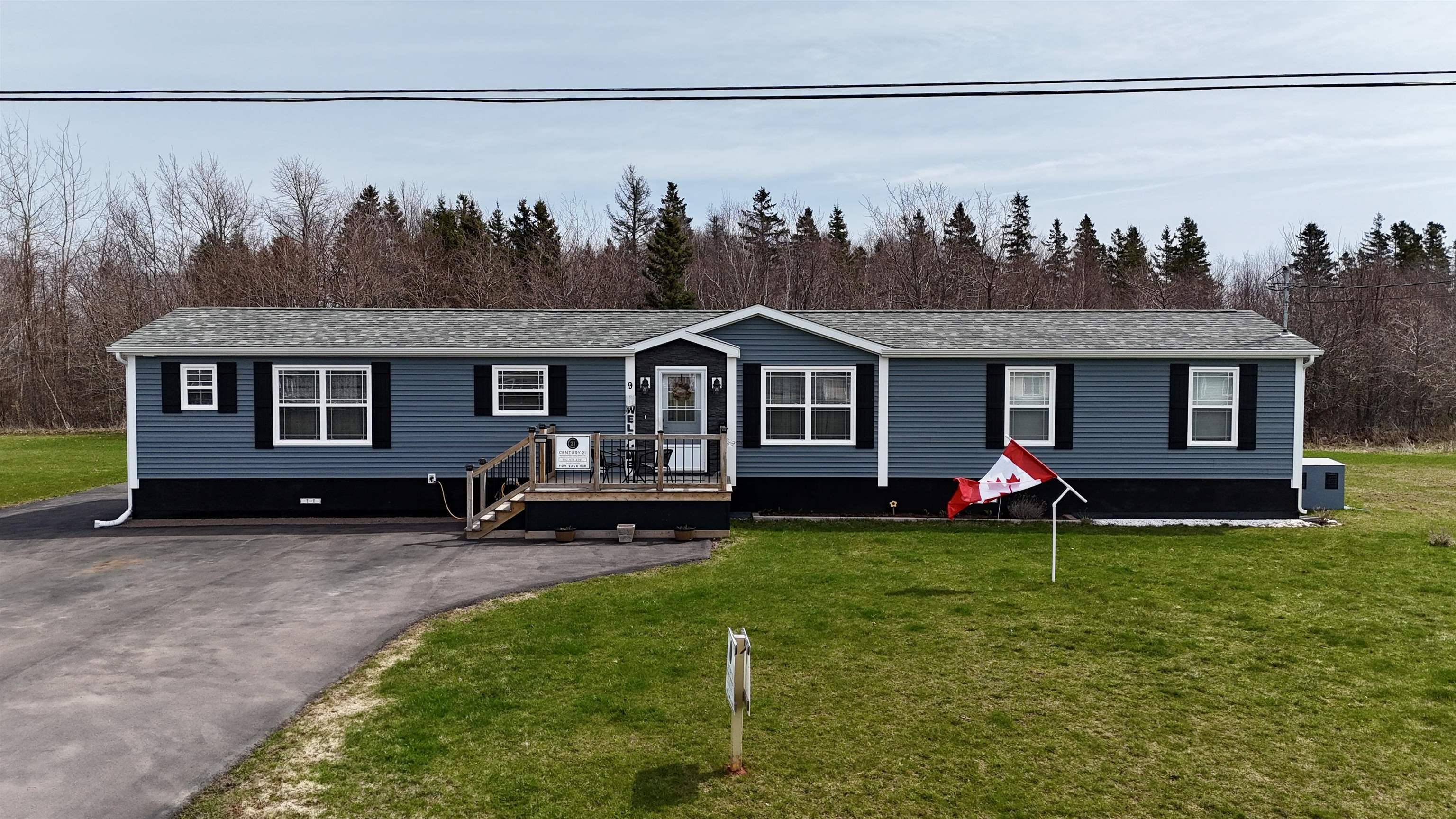 Property Photo: 9 Oak Lane PE C0B 1B0
