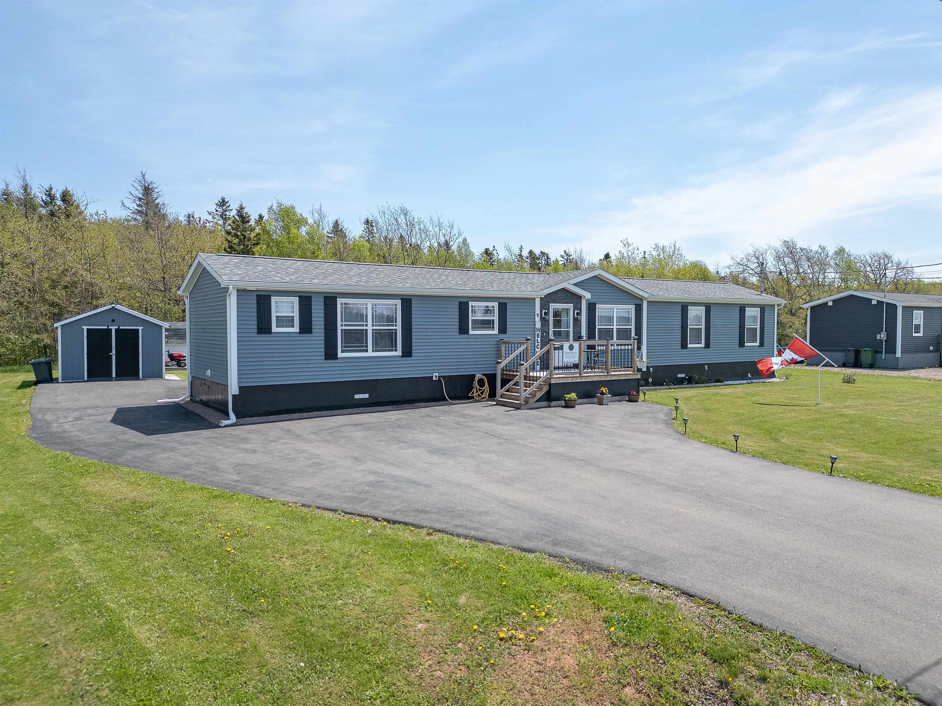Property Photo: 9 Oak Lane PE C0B 1B0