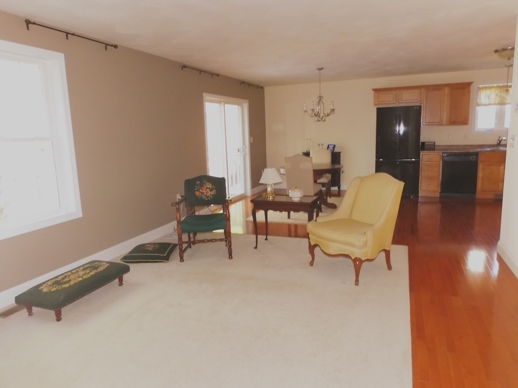 Property Photo: 13 Dunrobin Cir 13 MA 01844