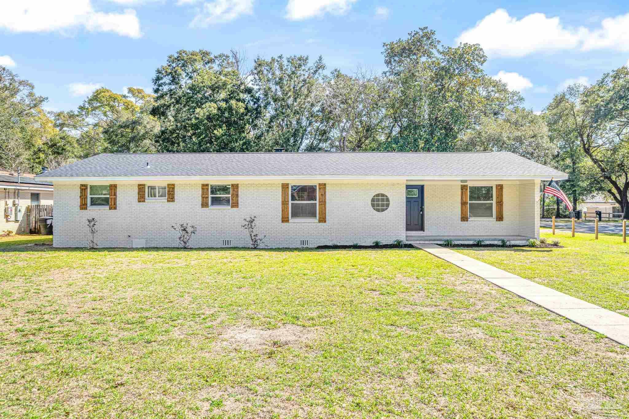 Property Photo:  5900 Sanders Ave  FL 32504 