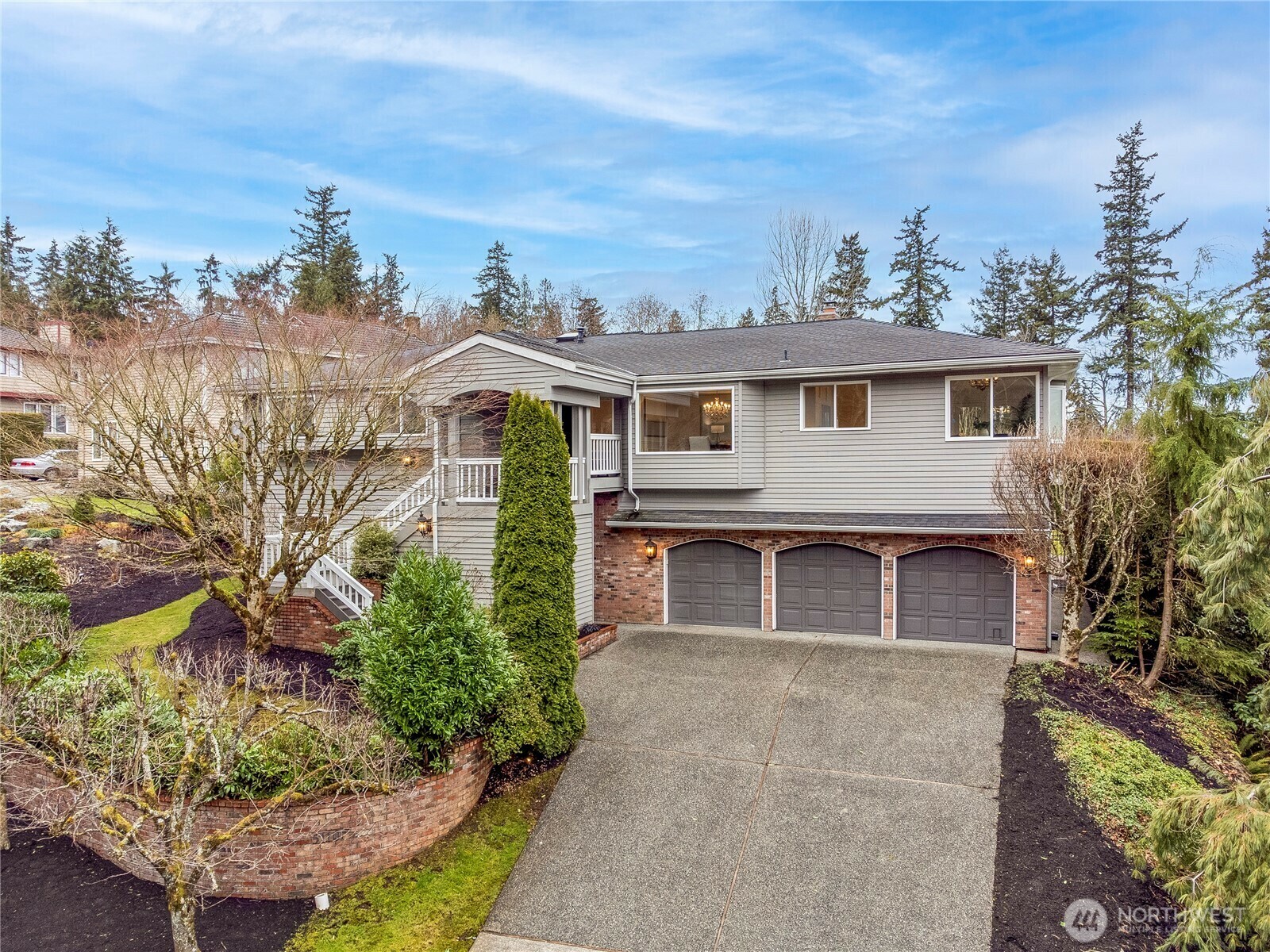 Property Photo:  5110  Narbeck Avenue  WA 98203 