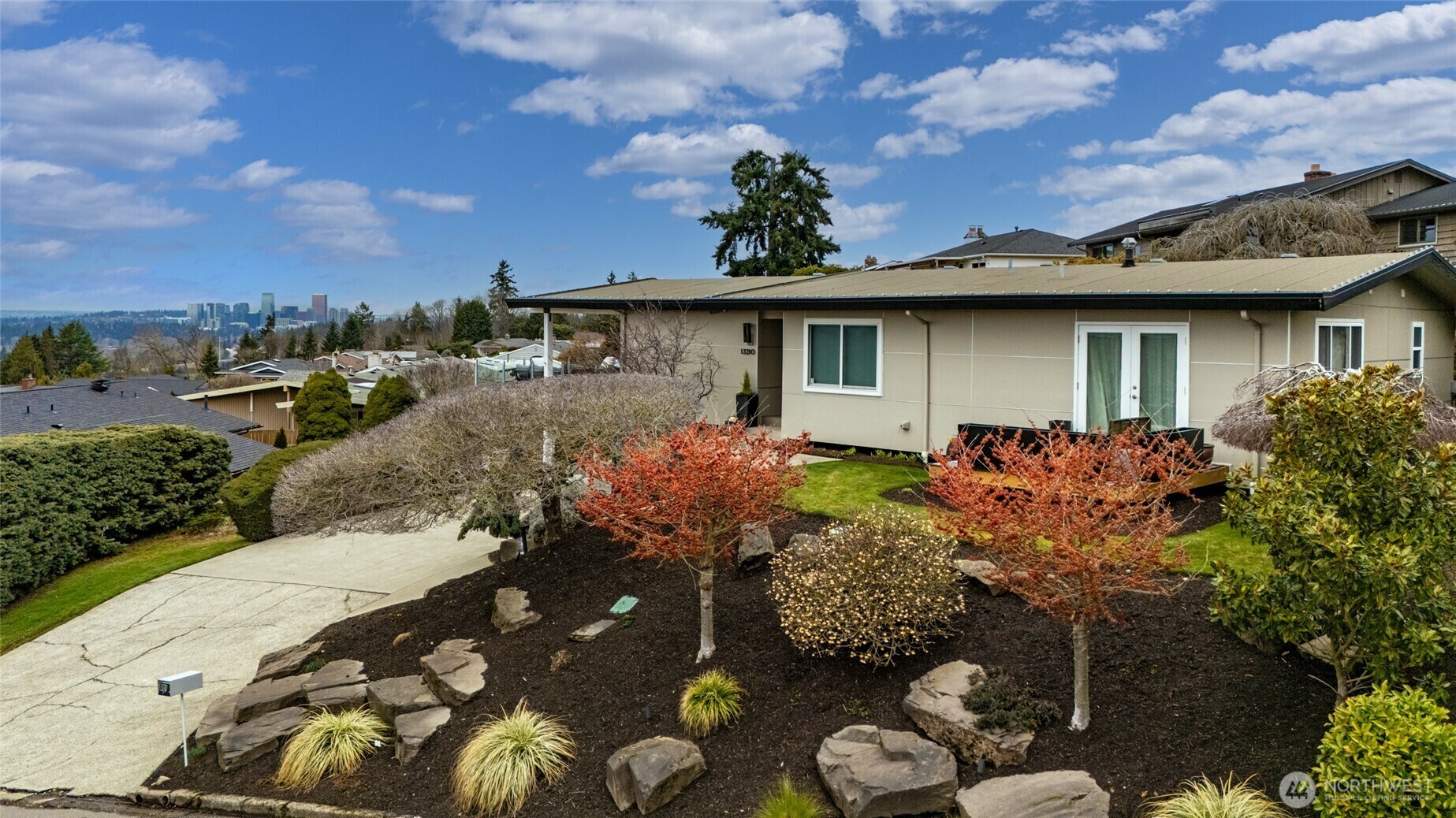 Property Photo:  13210 SE 46th Street  WA 98006 