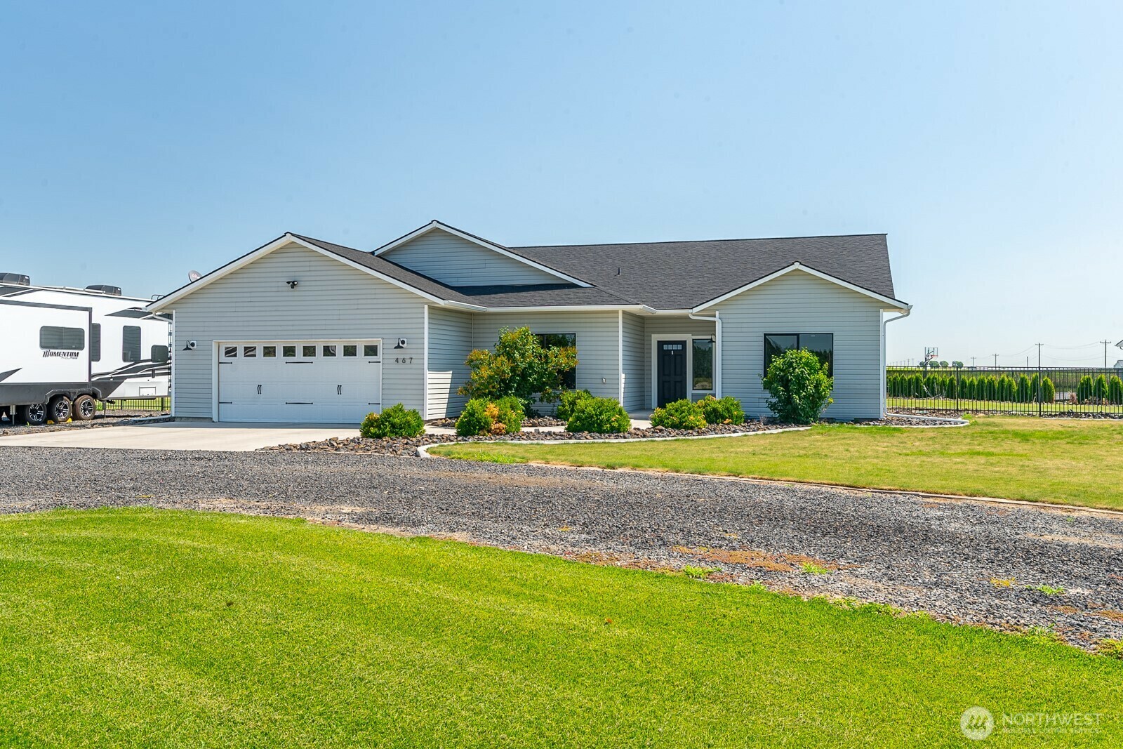 Property Photo: 467 SE Road M WA 98837