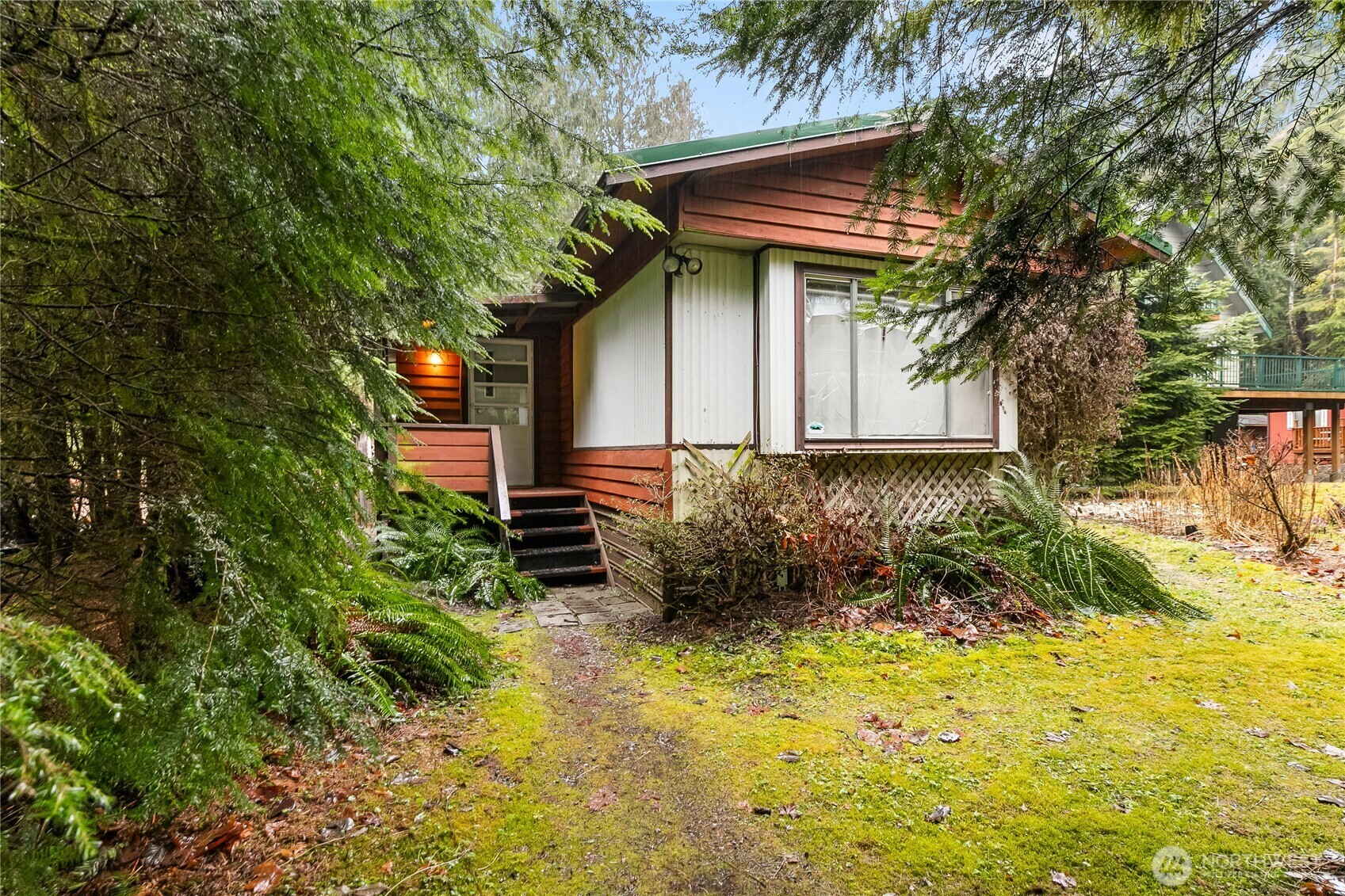 17014  Glacier Rim Drive  Deming WA 98244 photo