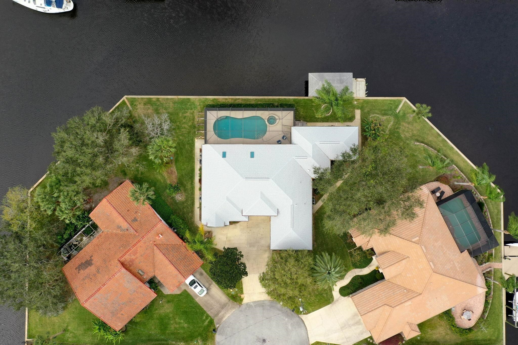 Property Photo: 34 Clermont Court FL 32137-8926
