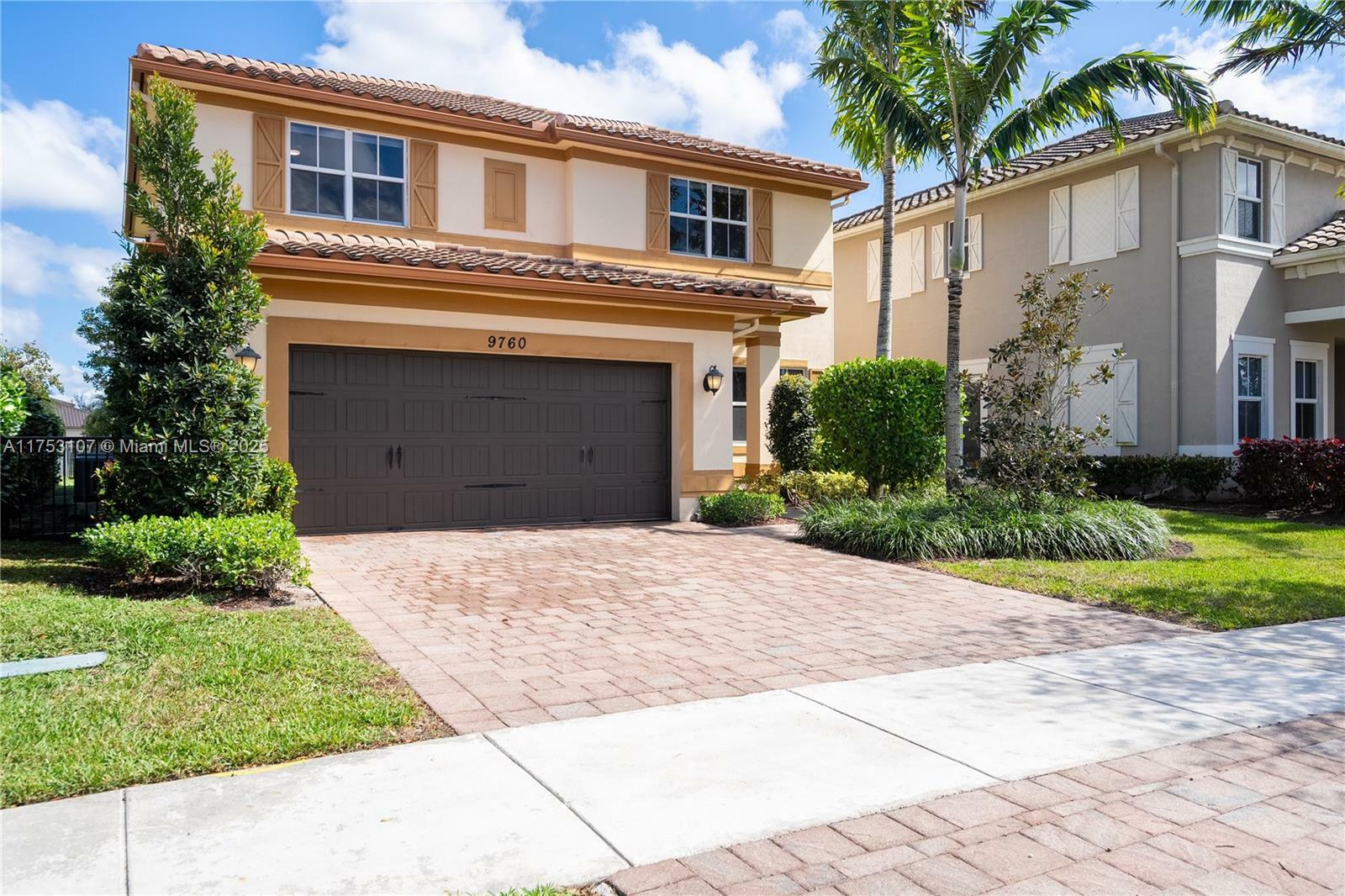 Property Photo:  9760 S Miralago Way  FL 33076 