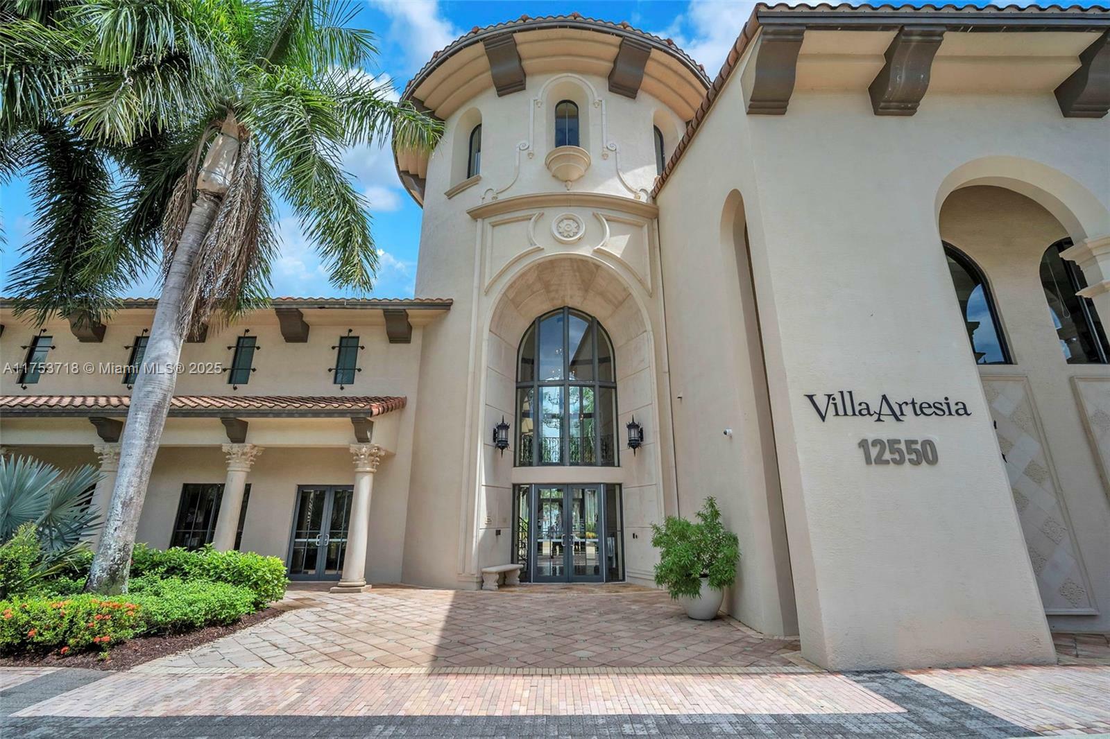 Property Photo: 2901 NW 126th Ave 2-224 FL 33323