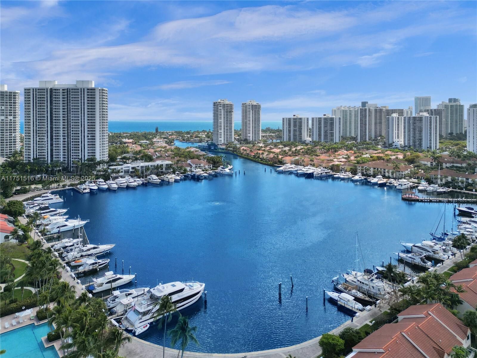 Property Photo: 3610 Yacht Club Dr 1505 FL 33180