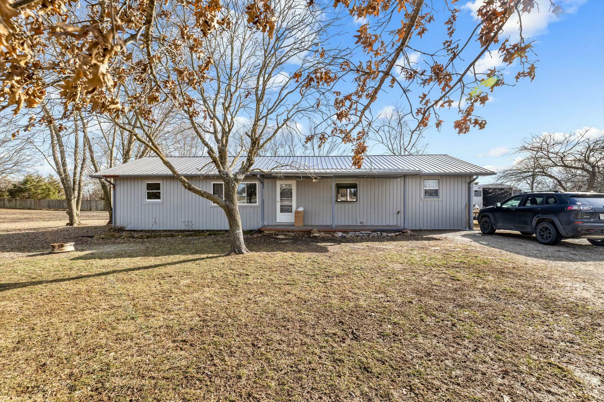 Property Photo: 410 S Clompton Street MO 65635