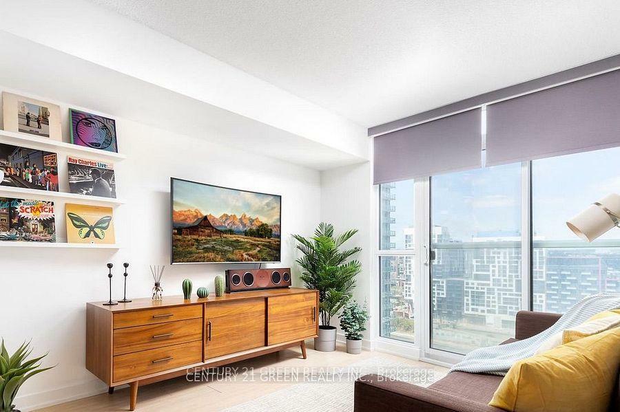 Property Photo: 85 Queens Wharf Rd 2009 ON M5V 0J9