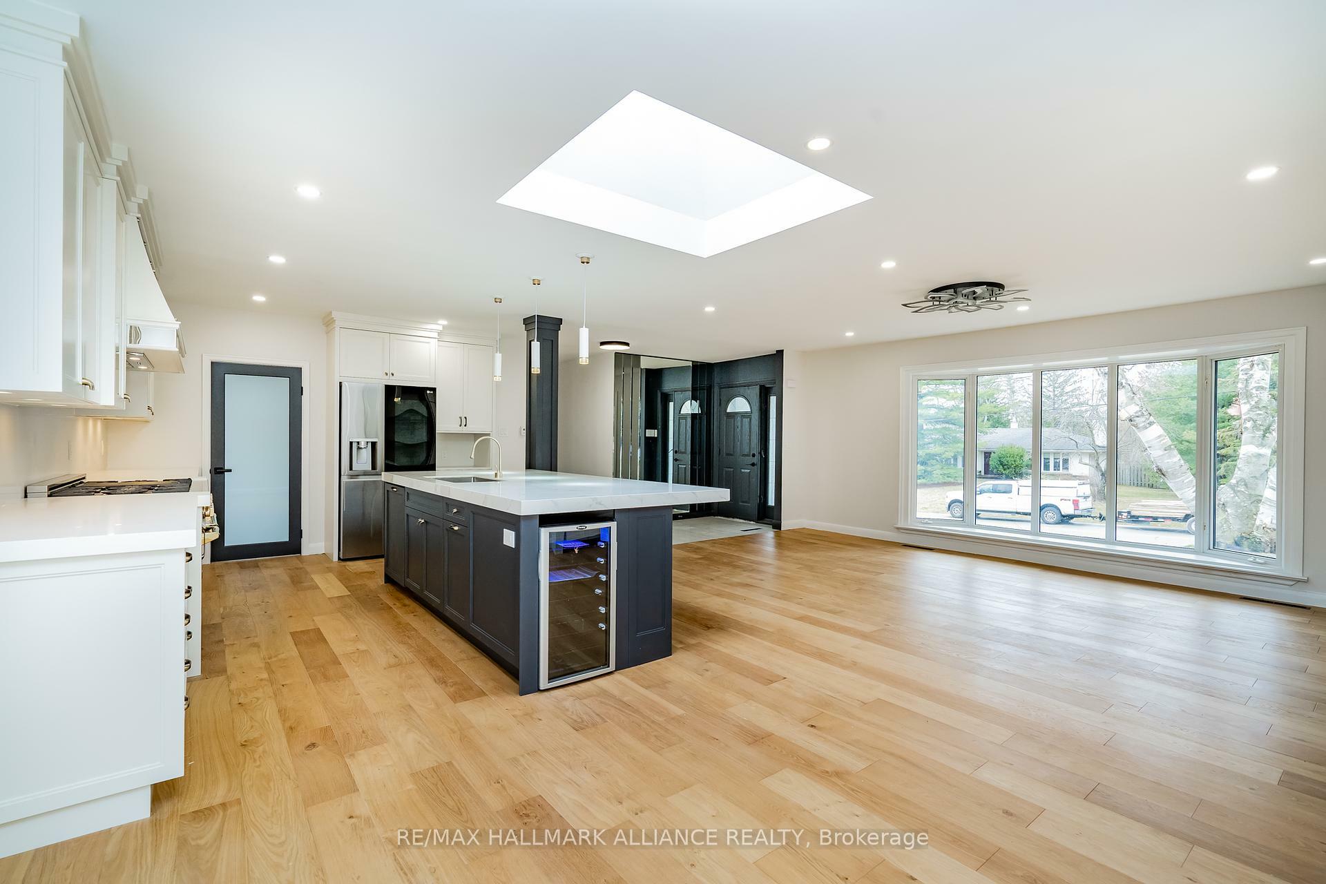 Property Photo: 271 Wedgewood Drive ON L6J 4R6