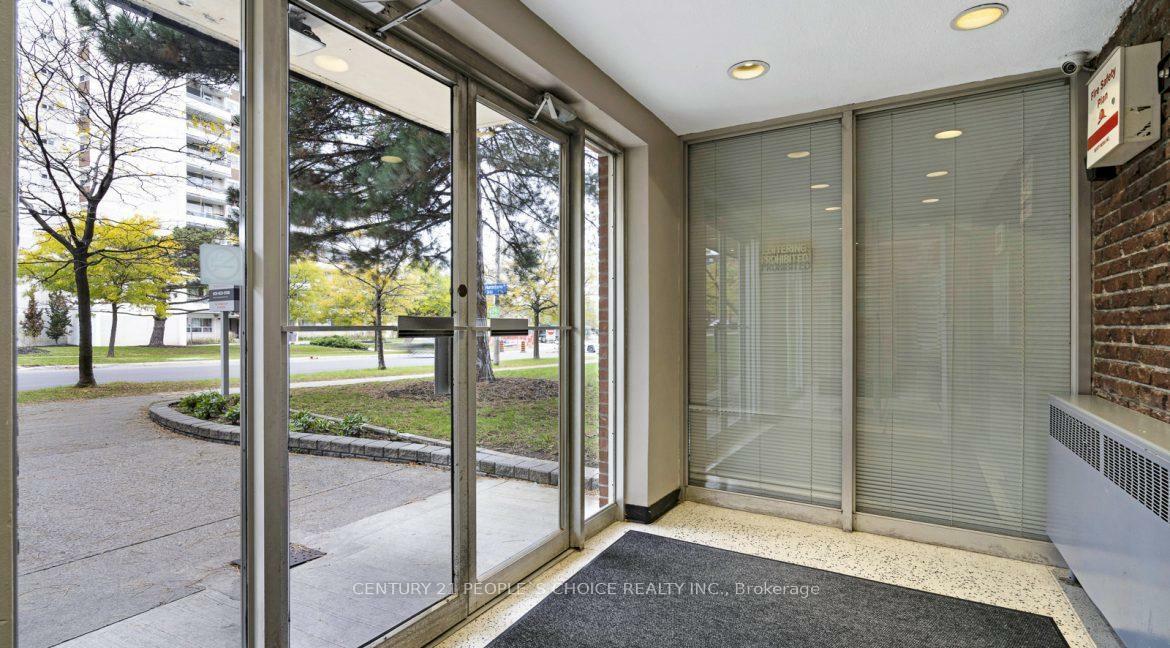 20 Paisley Boulevard W 509  Mississauga ON L5B 1C8 photo