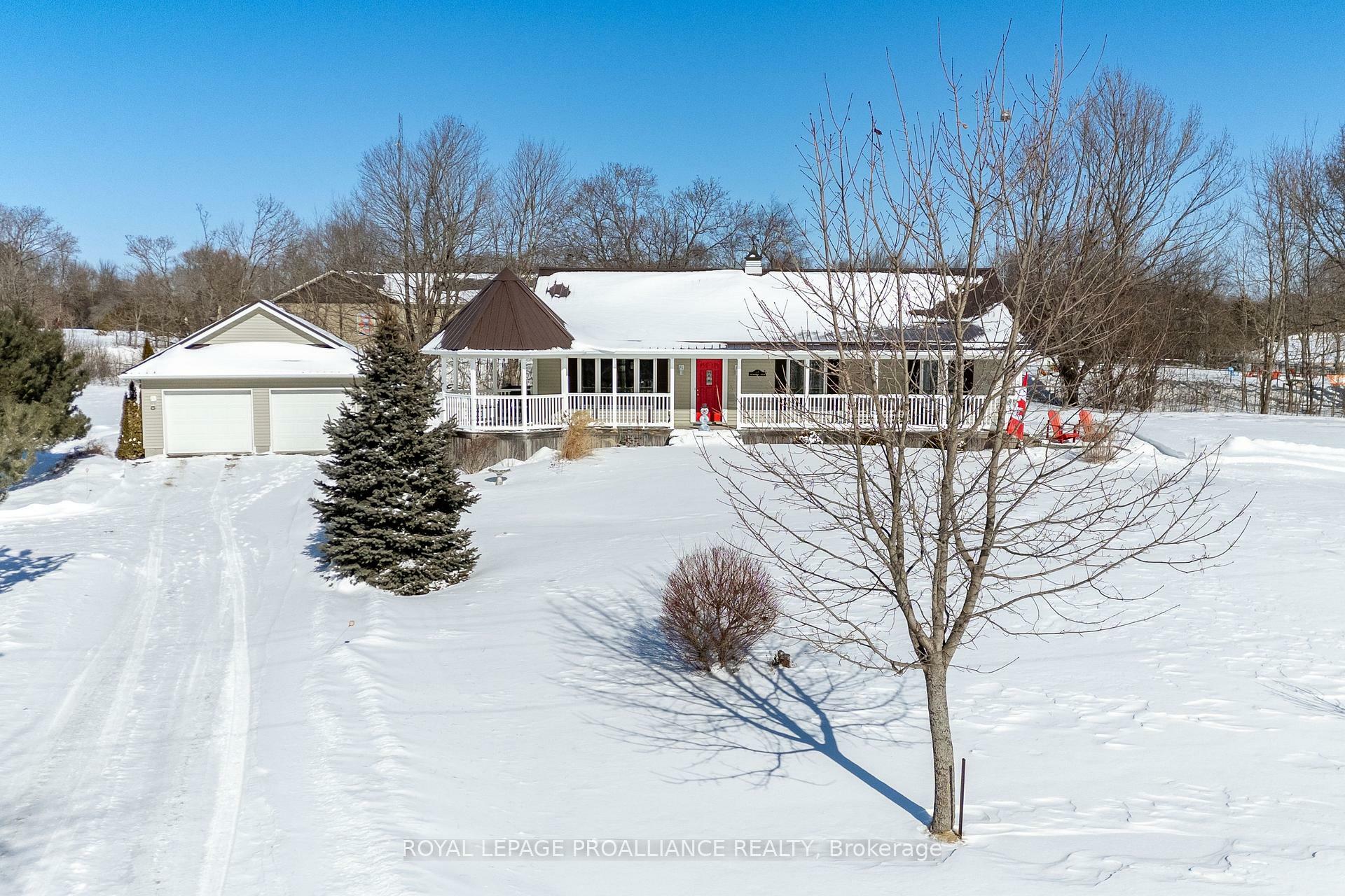 Property Photo: 28 Huyck'S Point Road ON K0K 3L0