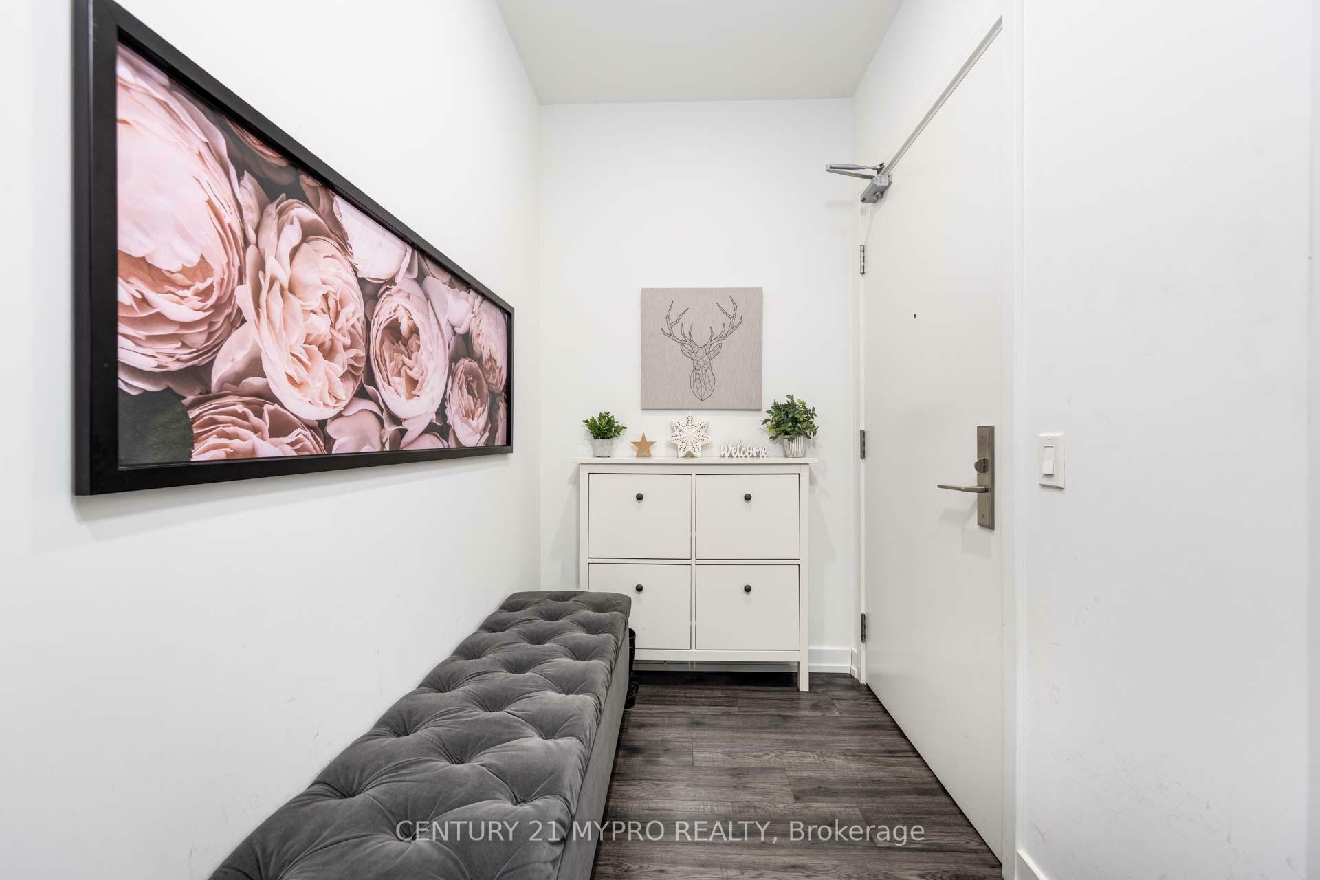 Photo de la propriété: 33 Helendale Ave 419 ON M4R 1C5