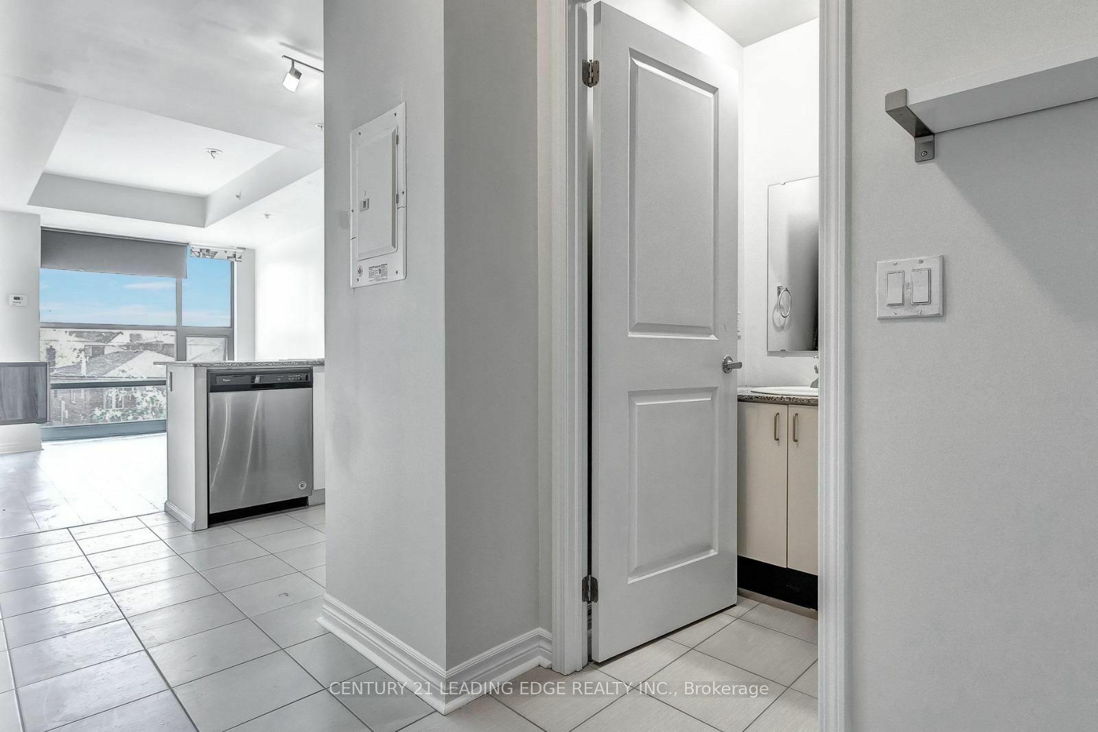 Property Photo:  2522 Keele St 215  ON M6L 2N8 