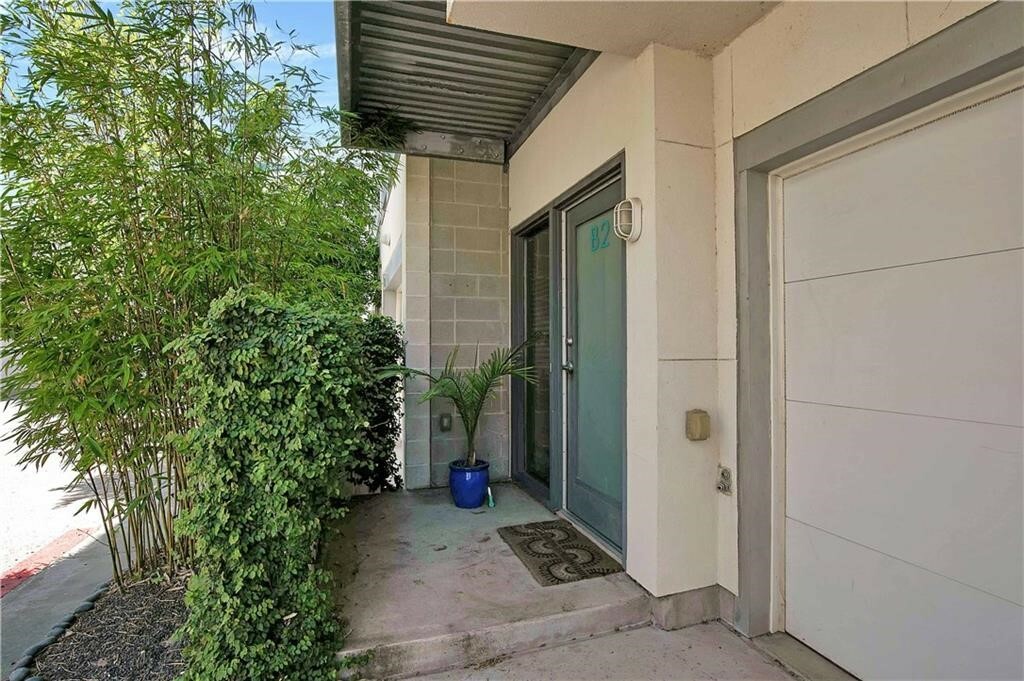 Property Photo:  4801 S Congress Avenue B2  TX 78745 