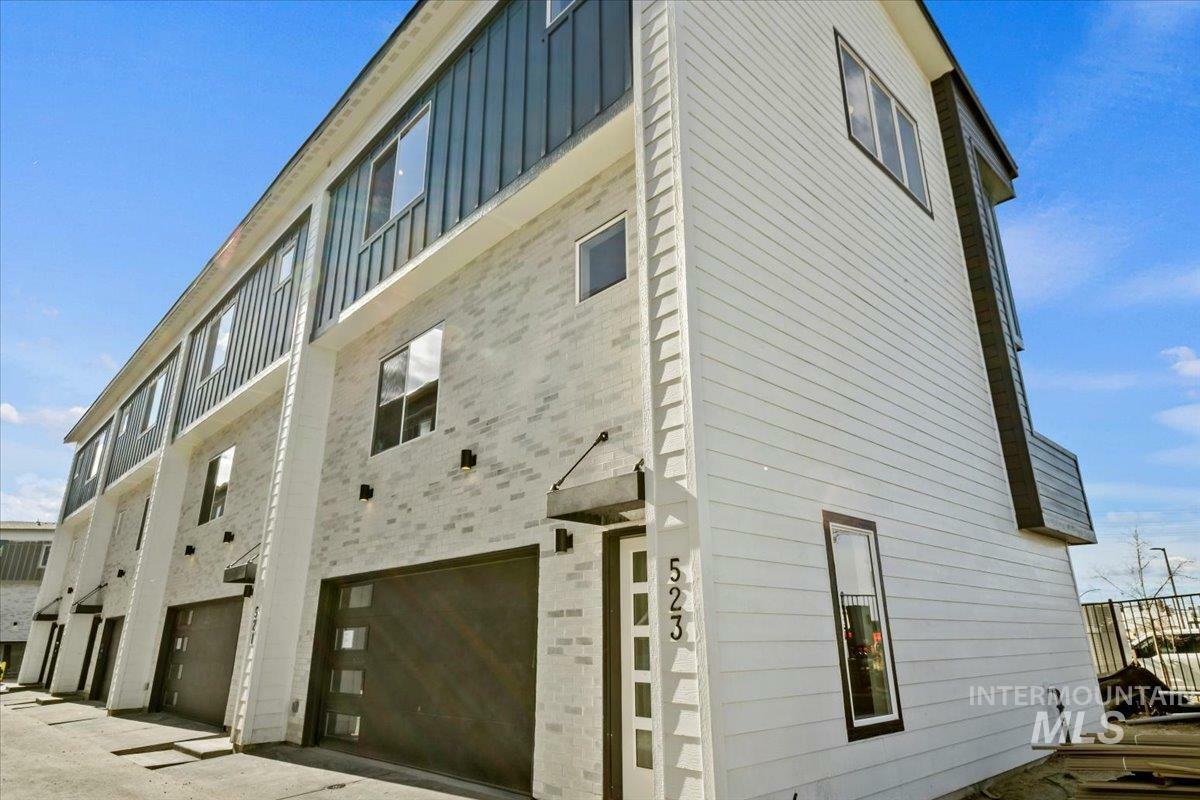 Property Photo: 521 N Lucy Lane ID 83687