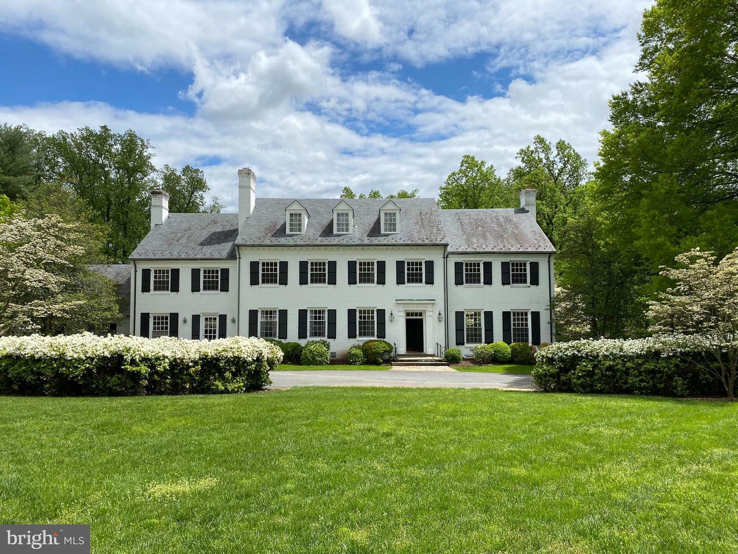 Property Photo: 8901 Durham Drive MD 20854