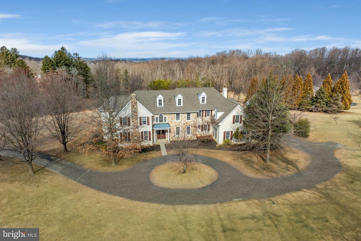 Property Photo:  2 Spring Meadow Farm Lane  PA 19355 
