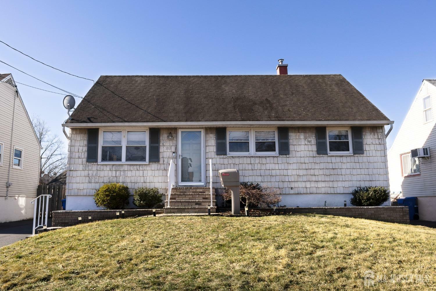 Property Photo:  213 Julius Street  NJ 08830 