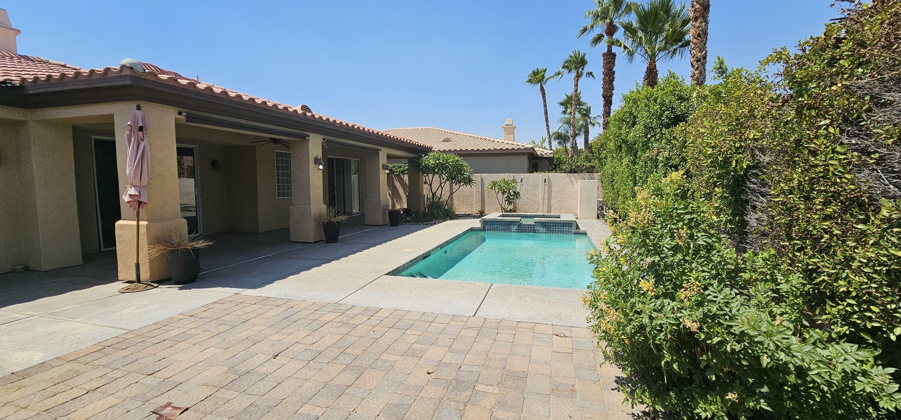 Property Photo:  40560 Palm Court  CA 92260 