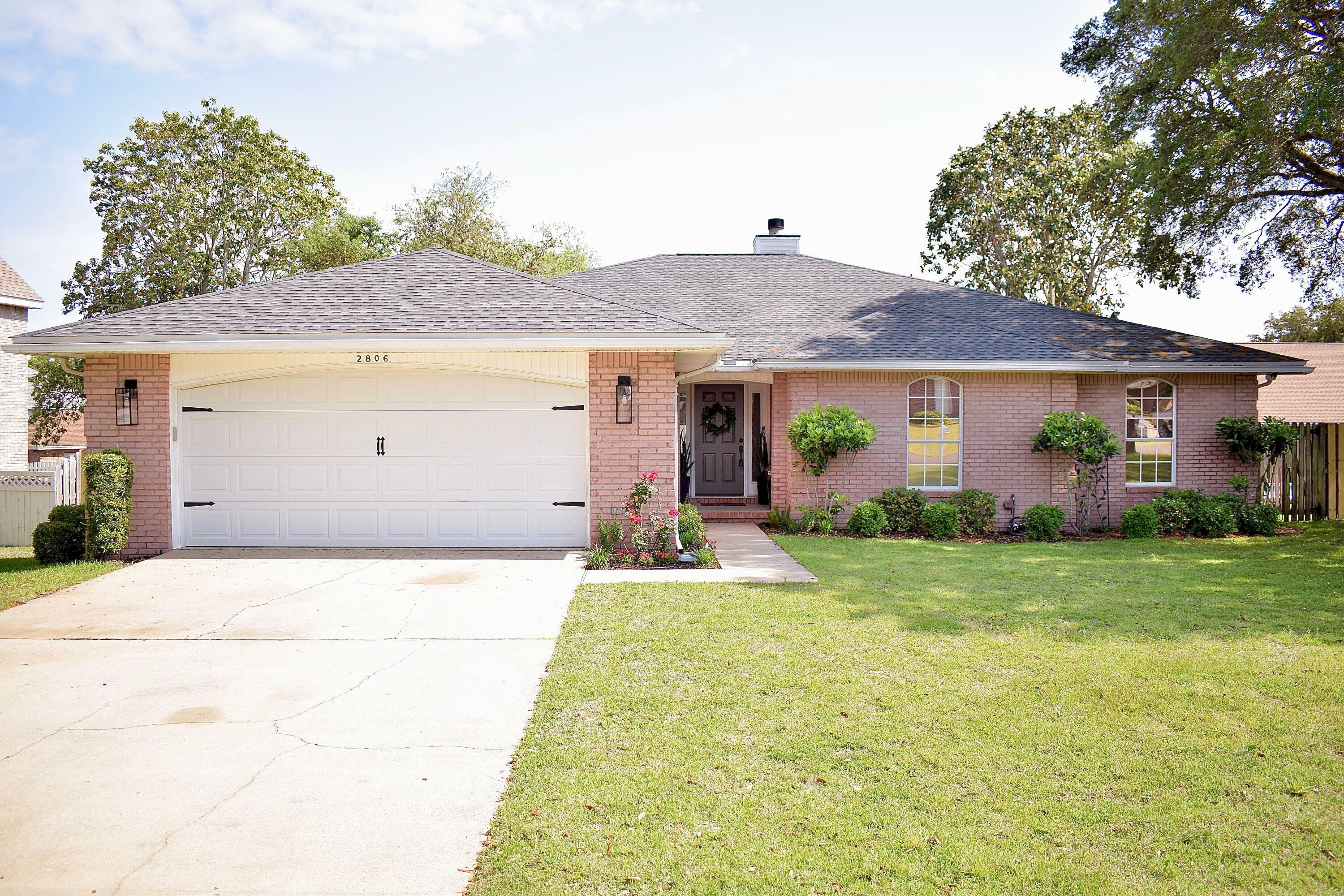 Property Photo:  2806 Arnold Palmer Court  FL 32579 