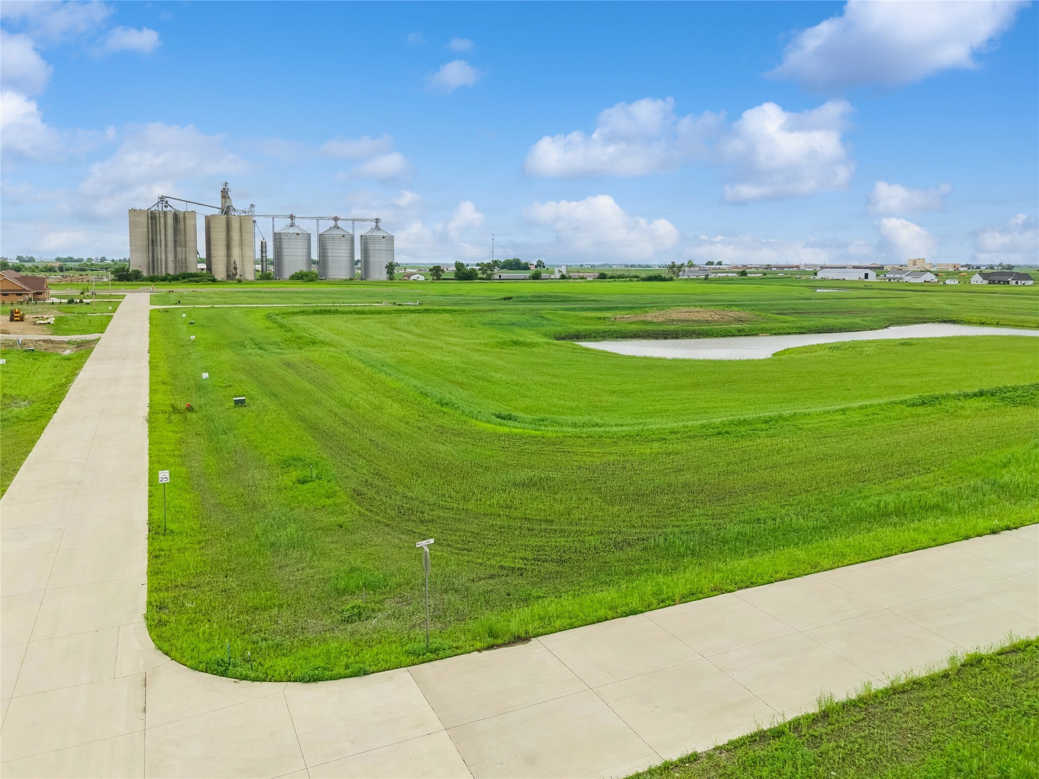 Property Photo: 455 Sheffield Avenue IA 50244