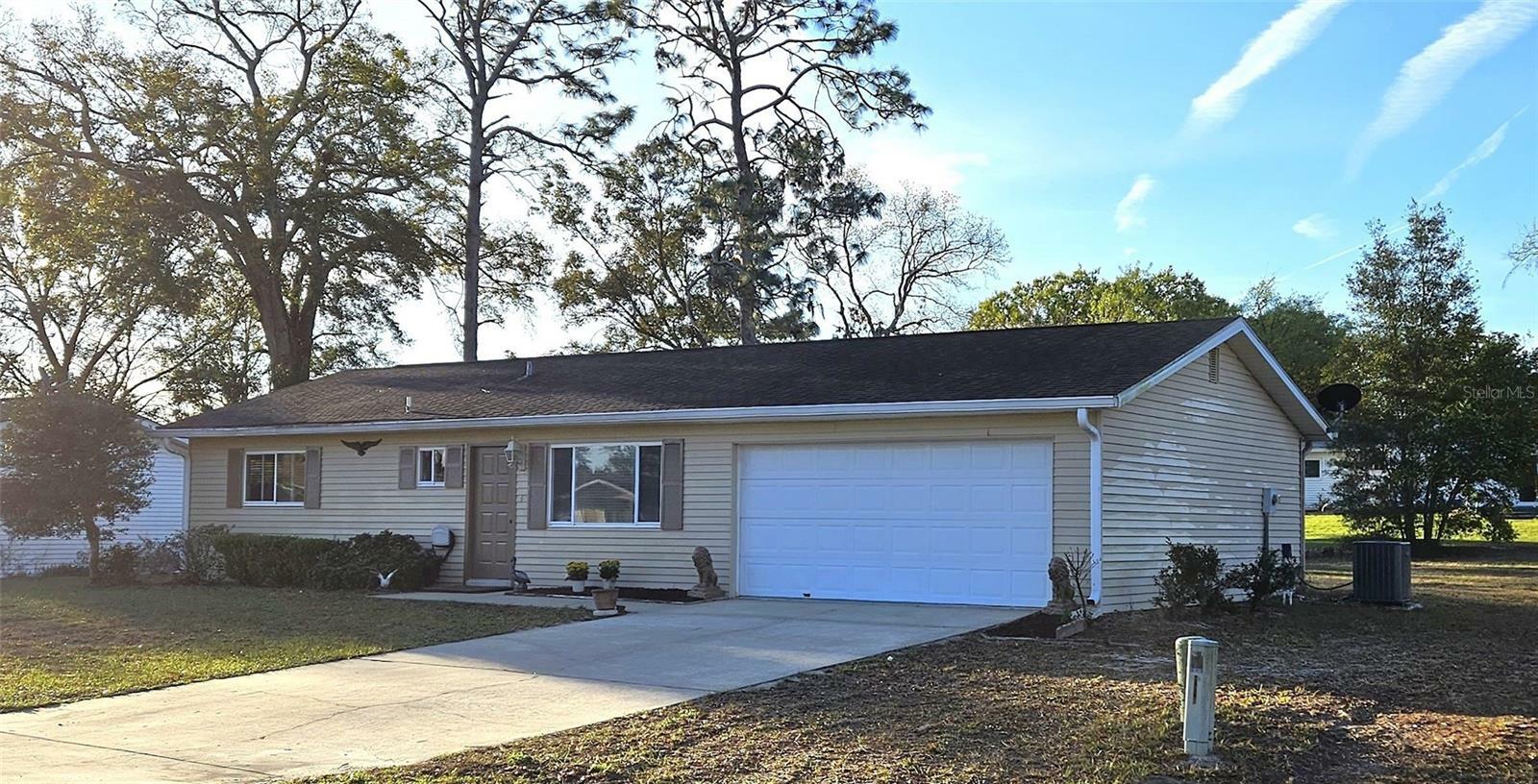 Property Photo: 8516 SW 105th Place FL 34481