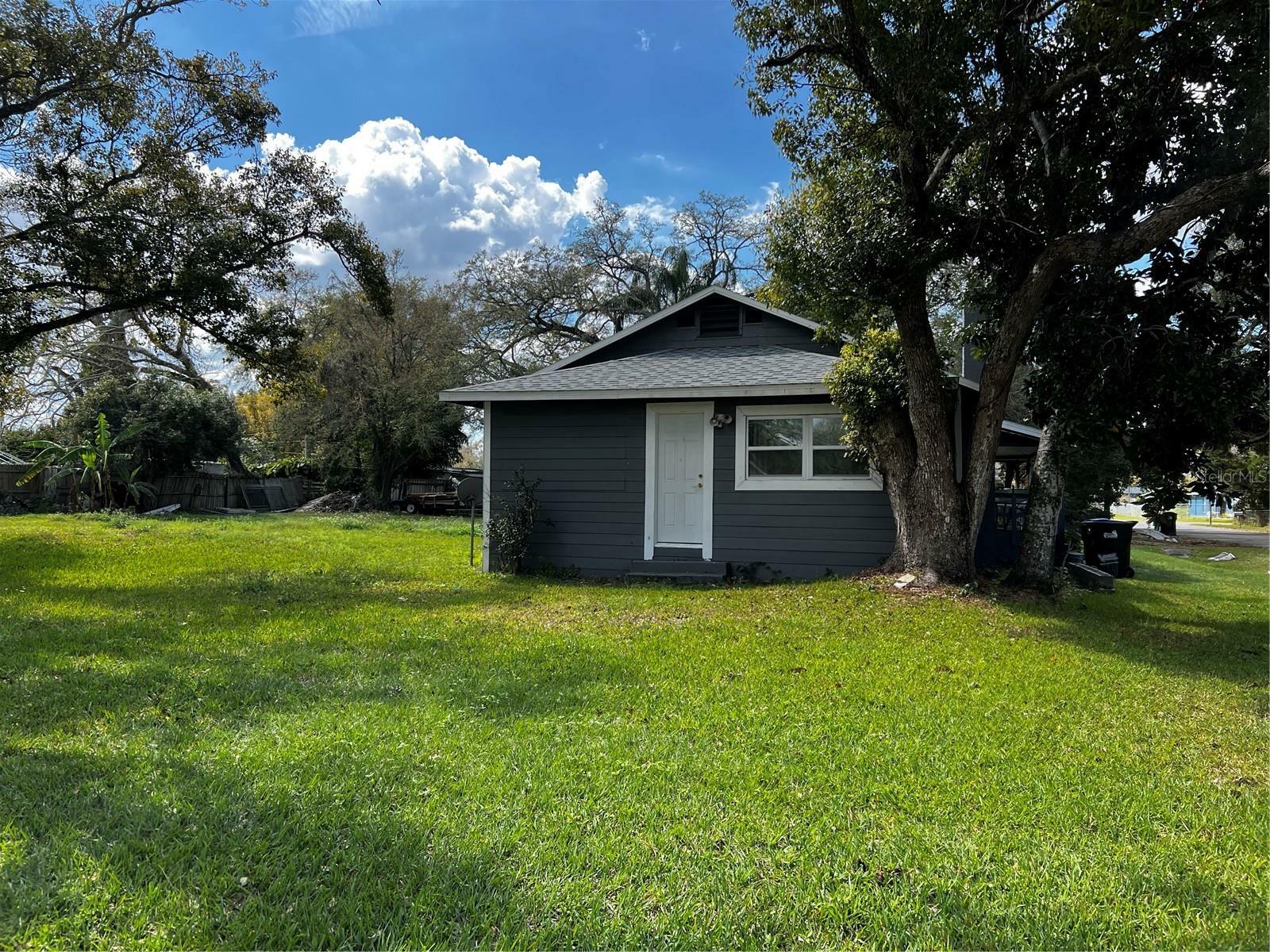 Property Photo:  914 2nd Street  FL 32824 