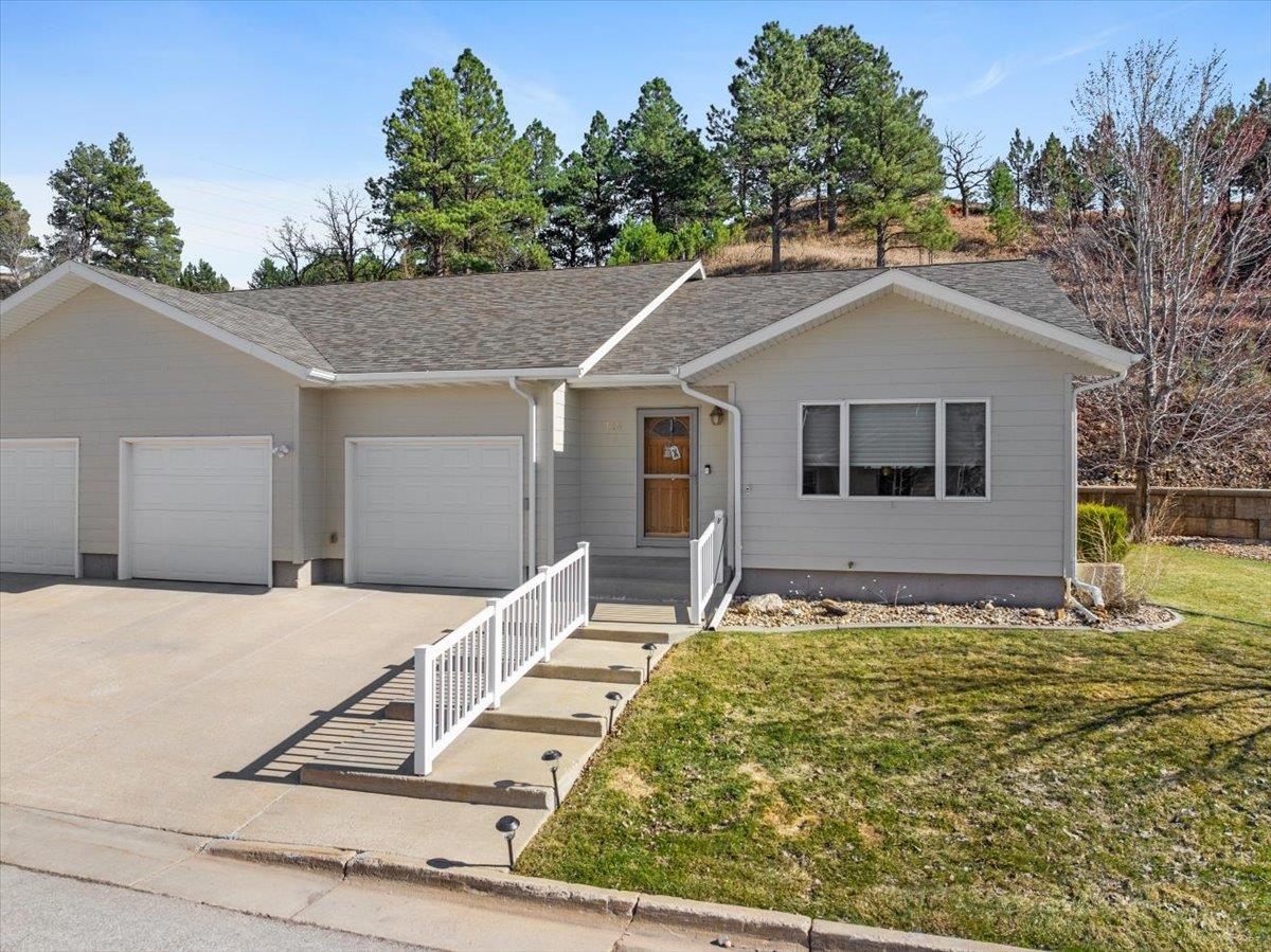 Property Photo: 314 Cottage Hill Lane SD 57783