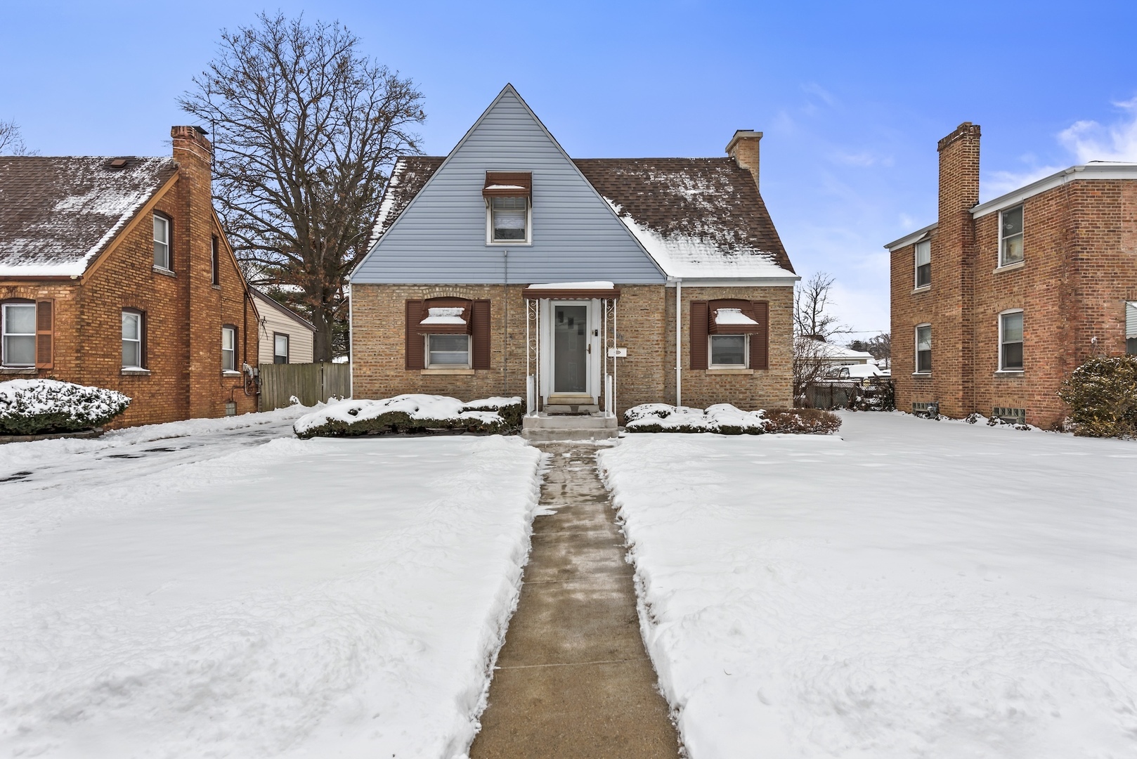 Property Photo:  1456 Speechley Boulevard  IL 60163 