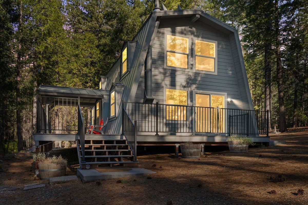 Property Photo: 21270 Pine Needle Lane CA 95959