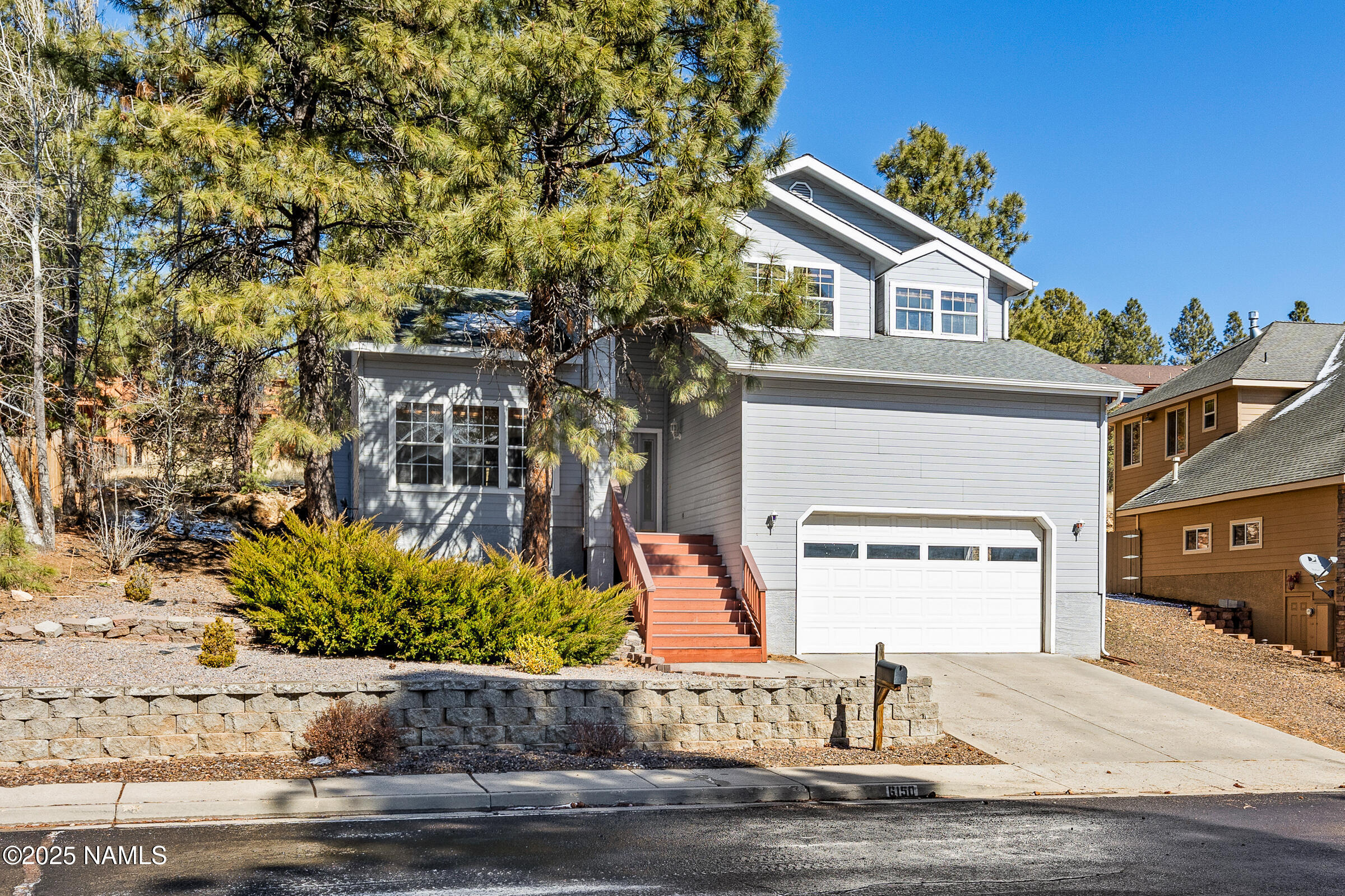 Property Photo: 6150 E Abineau Canyon Drive AZ 86004