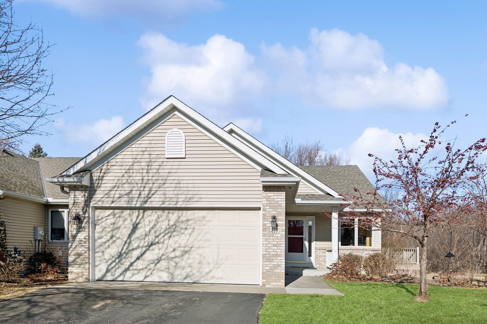 Property Photo: 1417 Blue Flag Court MN 55057