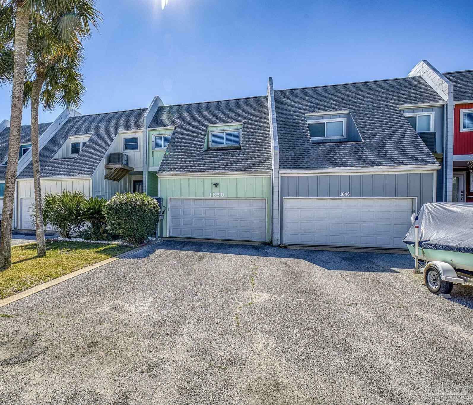 Property Photo: 1650 Bulevar Menor FL 32561