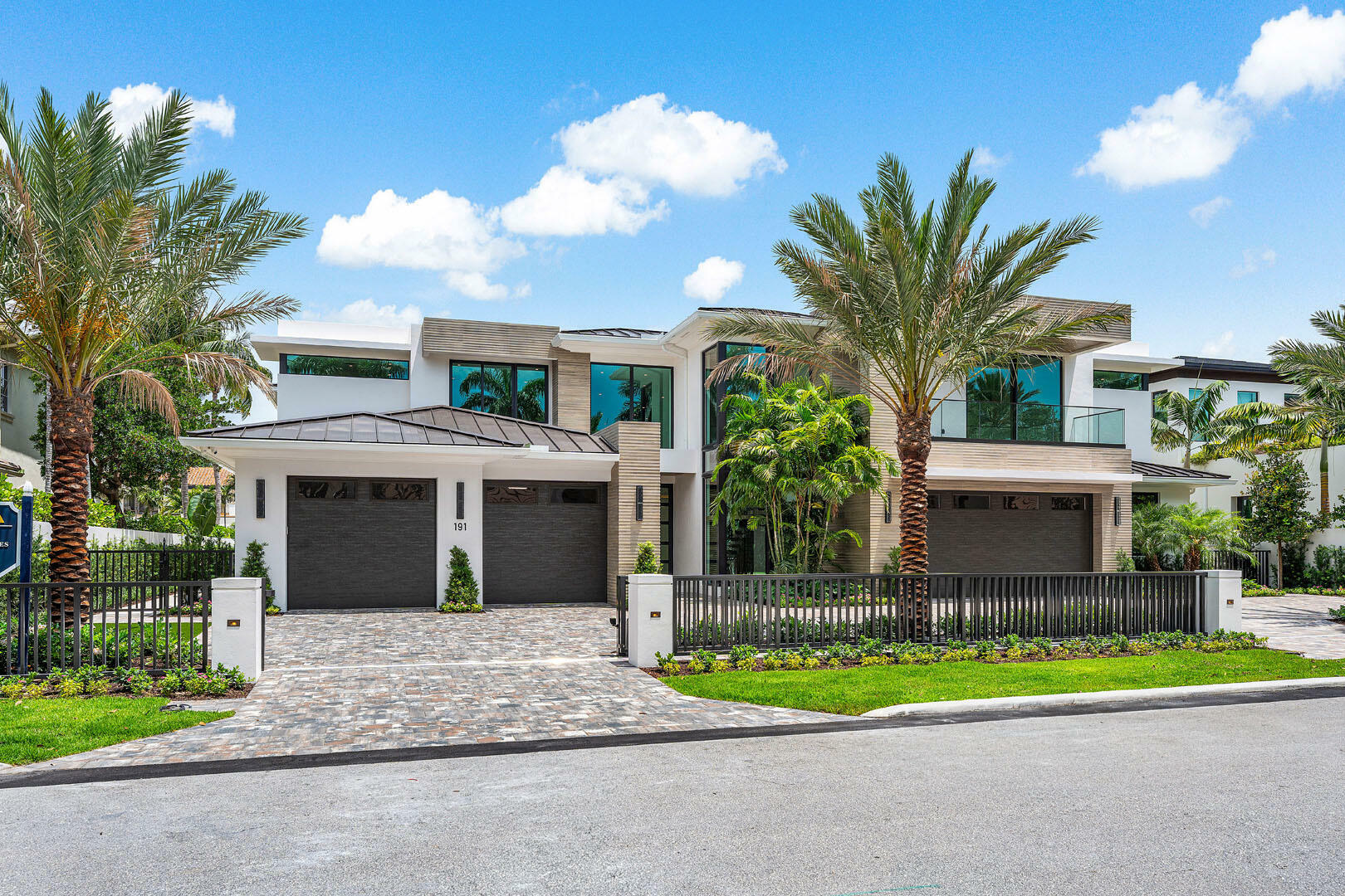 Property Photo: 191 W Coconut Palm Road FL 33432