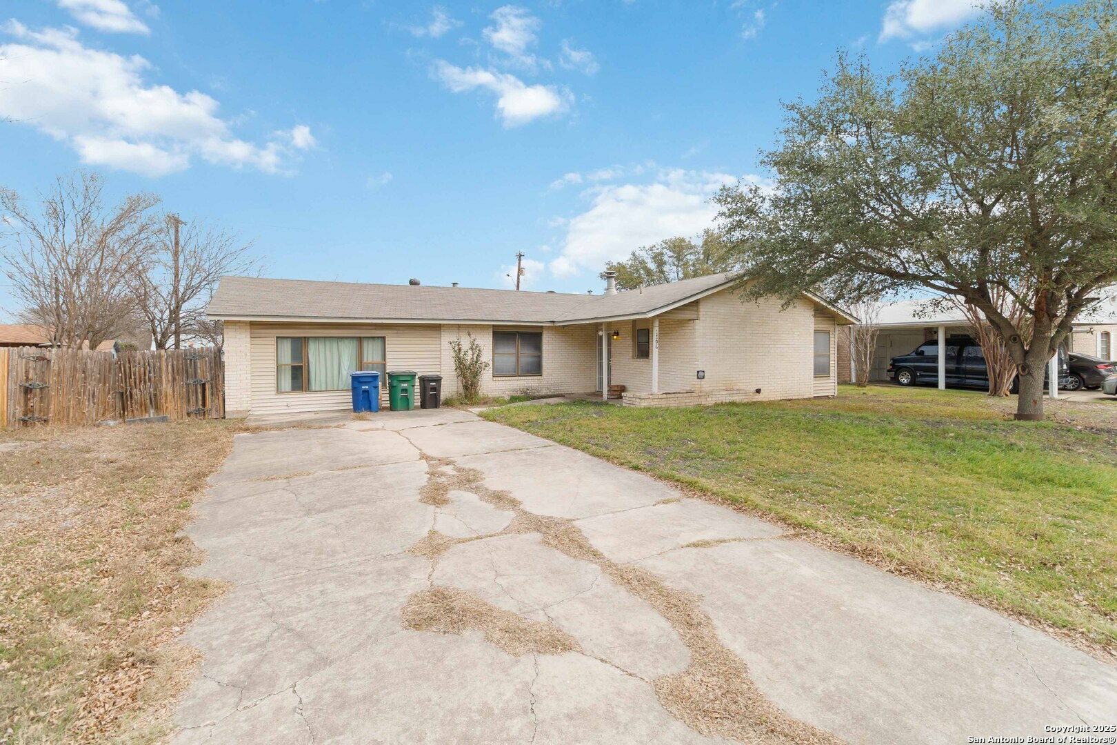 Property Photo:  1806 Westmar  TX 78227 