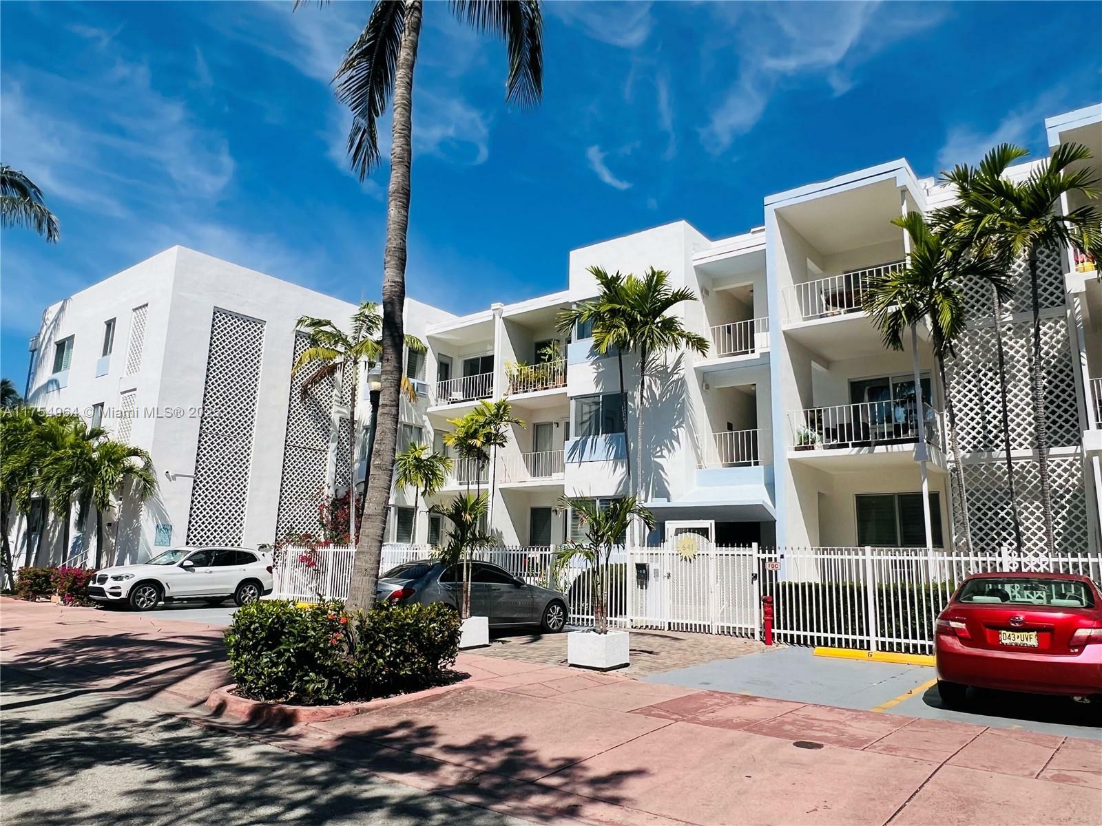 Property Photo:  641 Espanola Way 4  FL 33139 