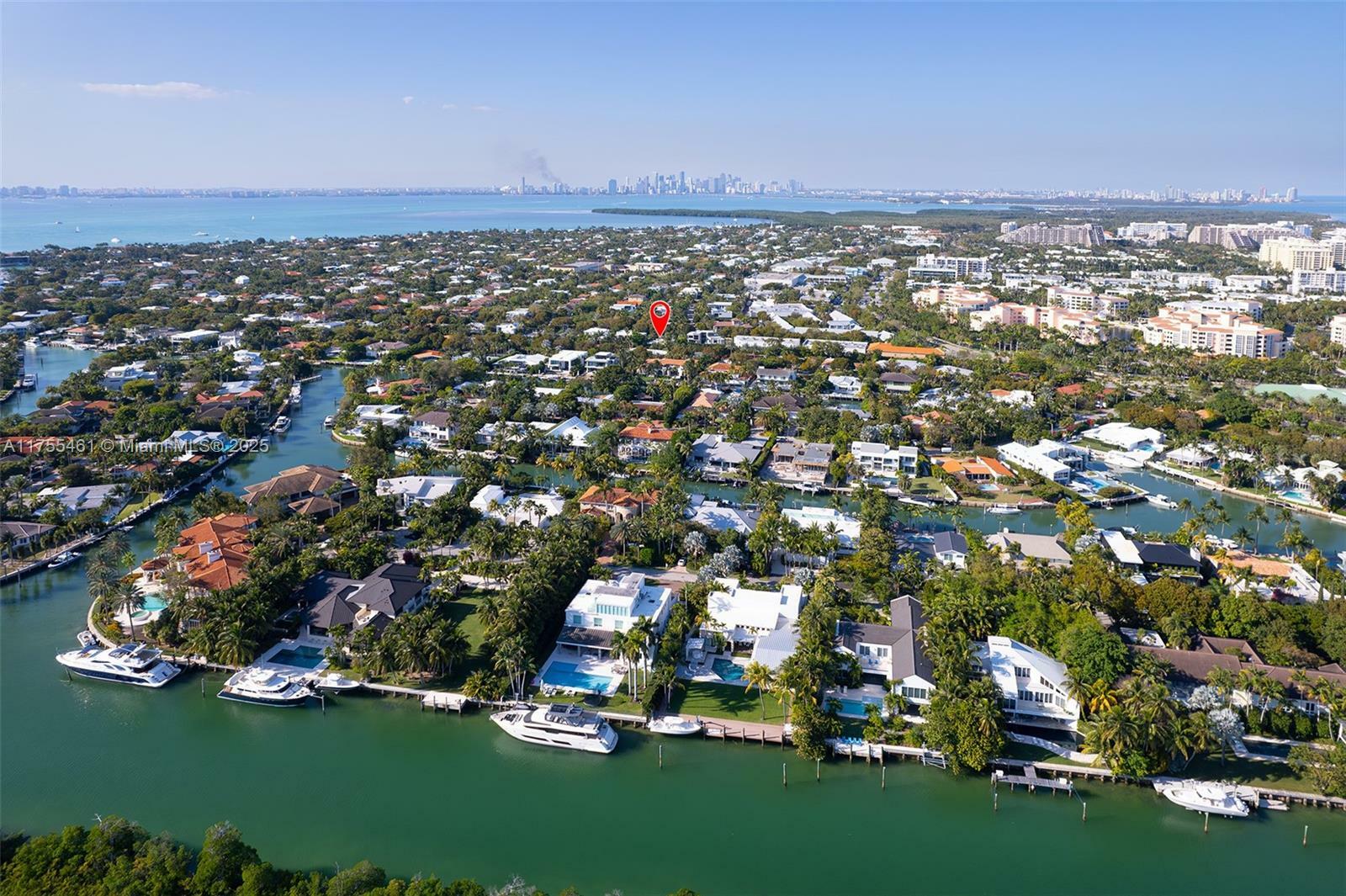 Property Photo: 92 W Mashta Dr FL 33149
