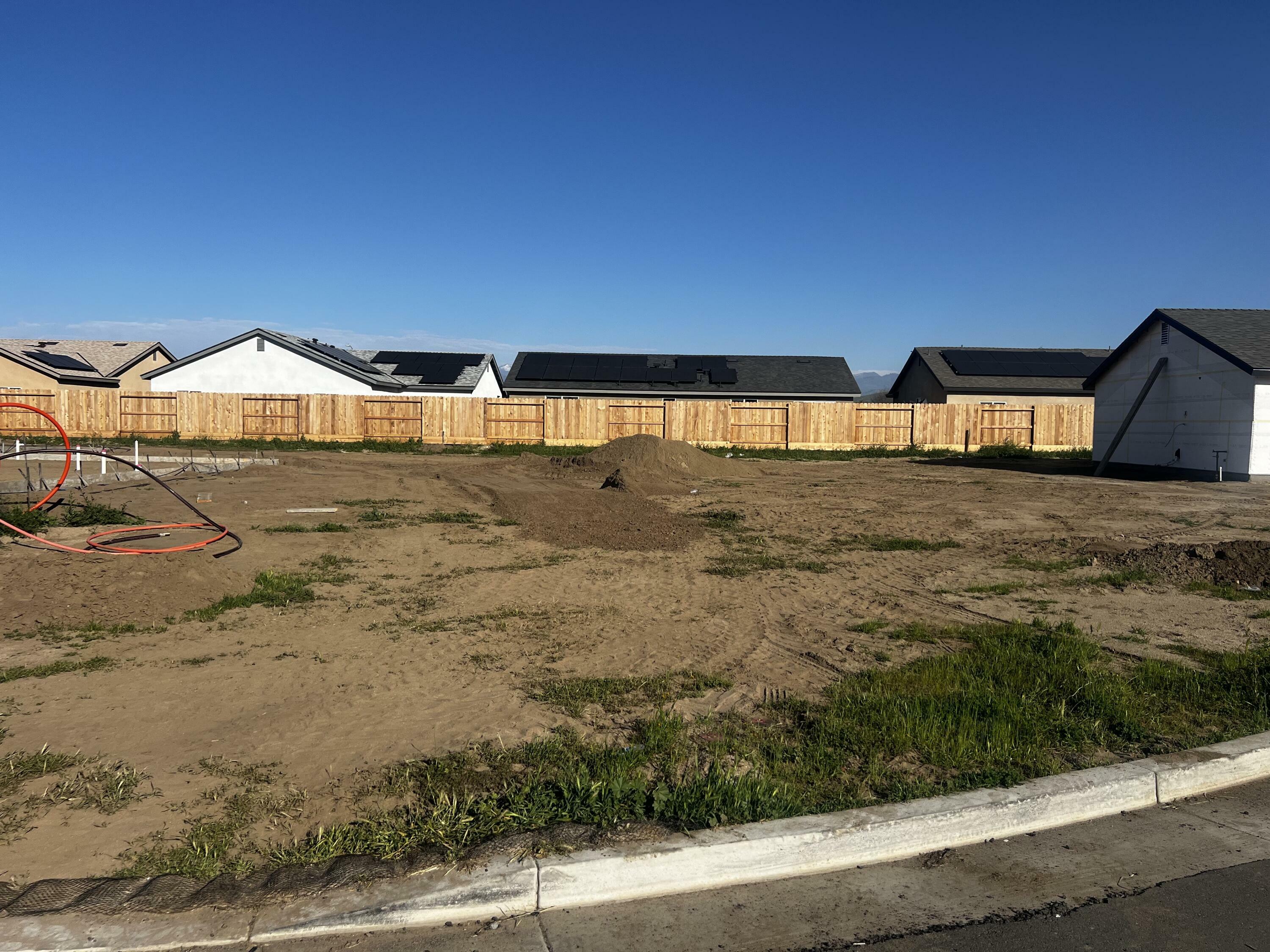 Property Photo: 1154 S Ohio Place W CA 93257