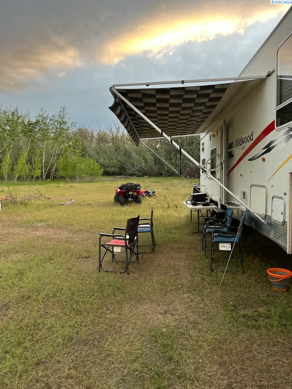 Property Photo: 1420 Jones Rd WA 99354