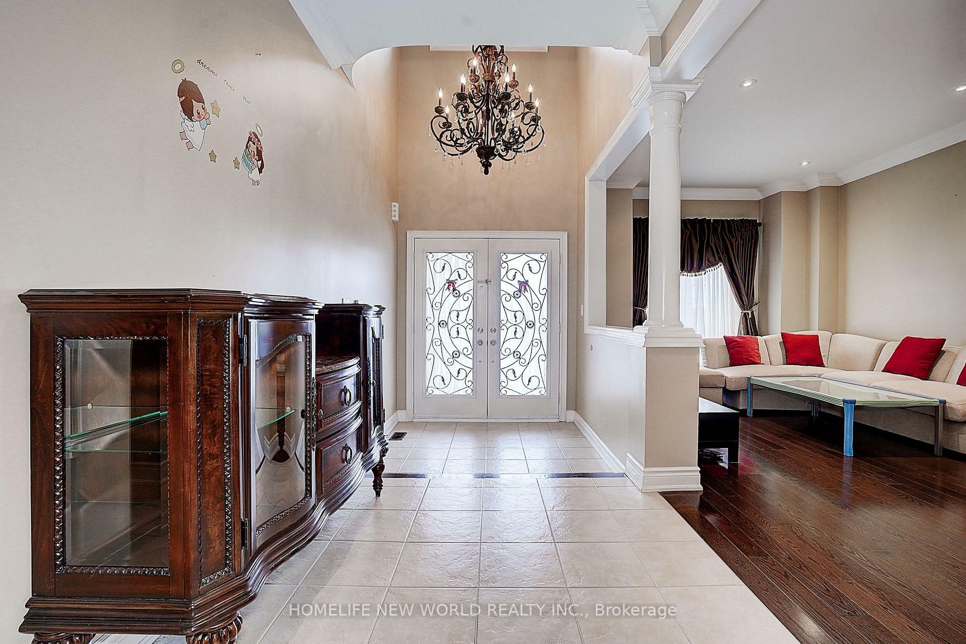 Property Photo: 7 Gambit Avenue ON L4H 0Y6