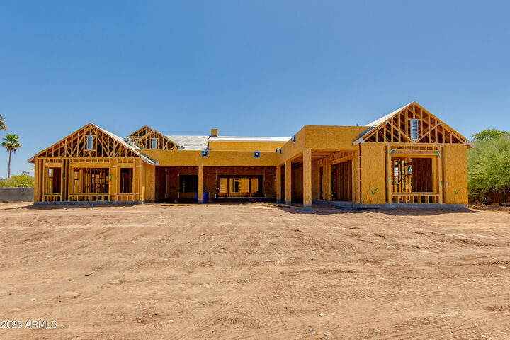 Property Photo: 10242 N 58th Street AZ 85253