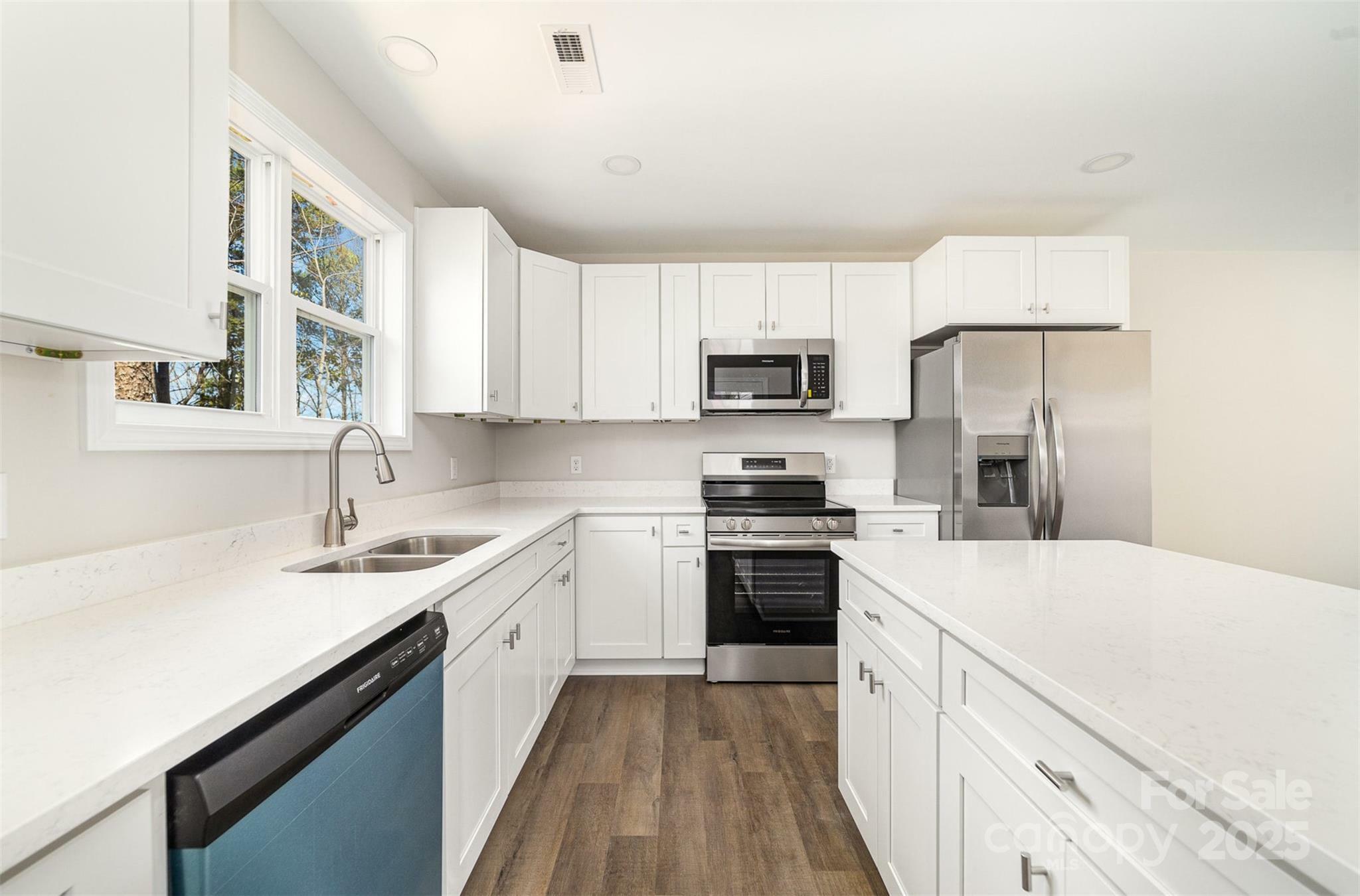 Property Photo: 2206 Hillcrest Avenue NC 28001
