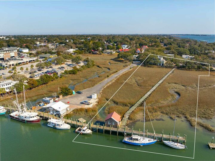 Property Photo:  232 Haddrell Street  SC 29464 