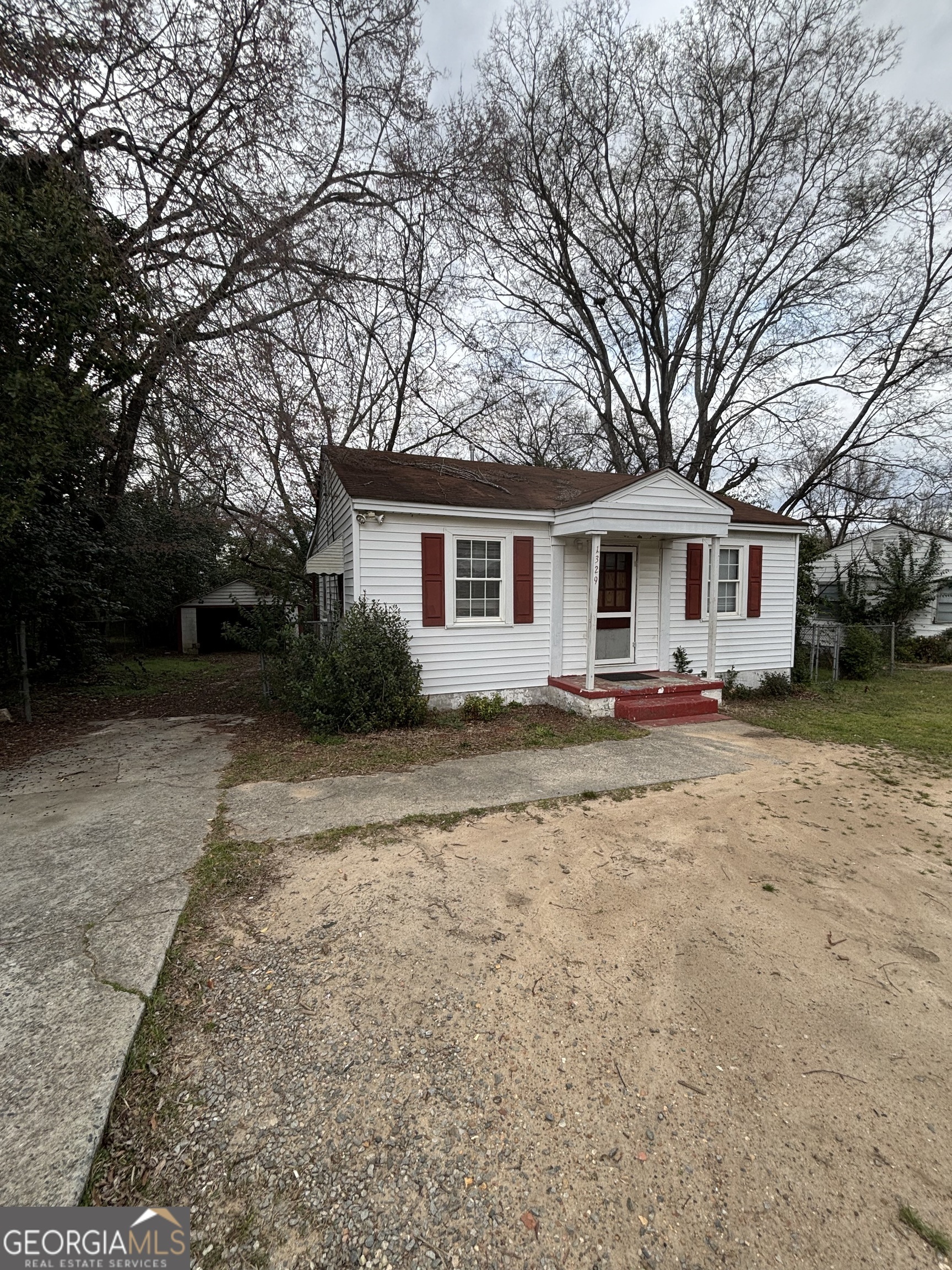 Property Photo: 1329 Triple Hill Drive GA 31206