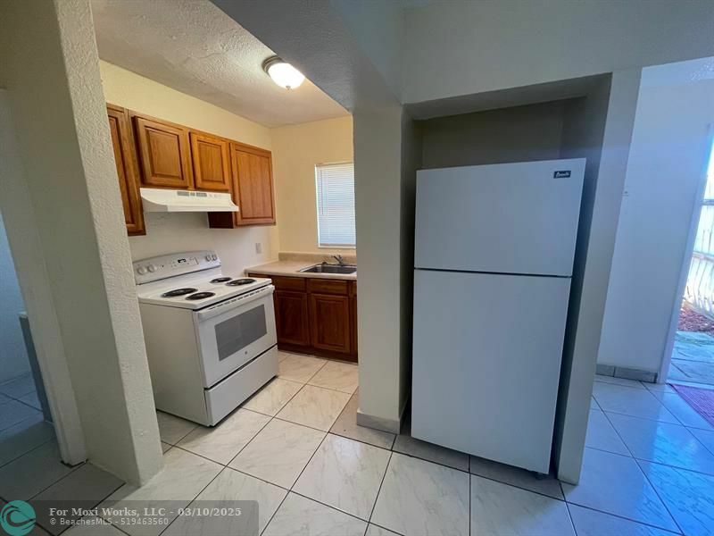 Property Photo: 1301 NW 7th Ave B FL 33311