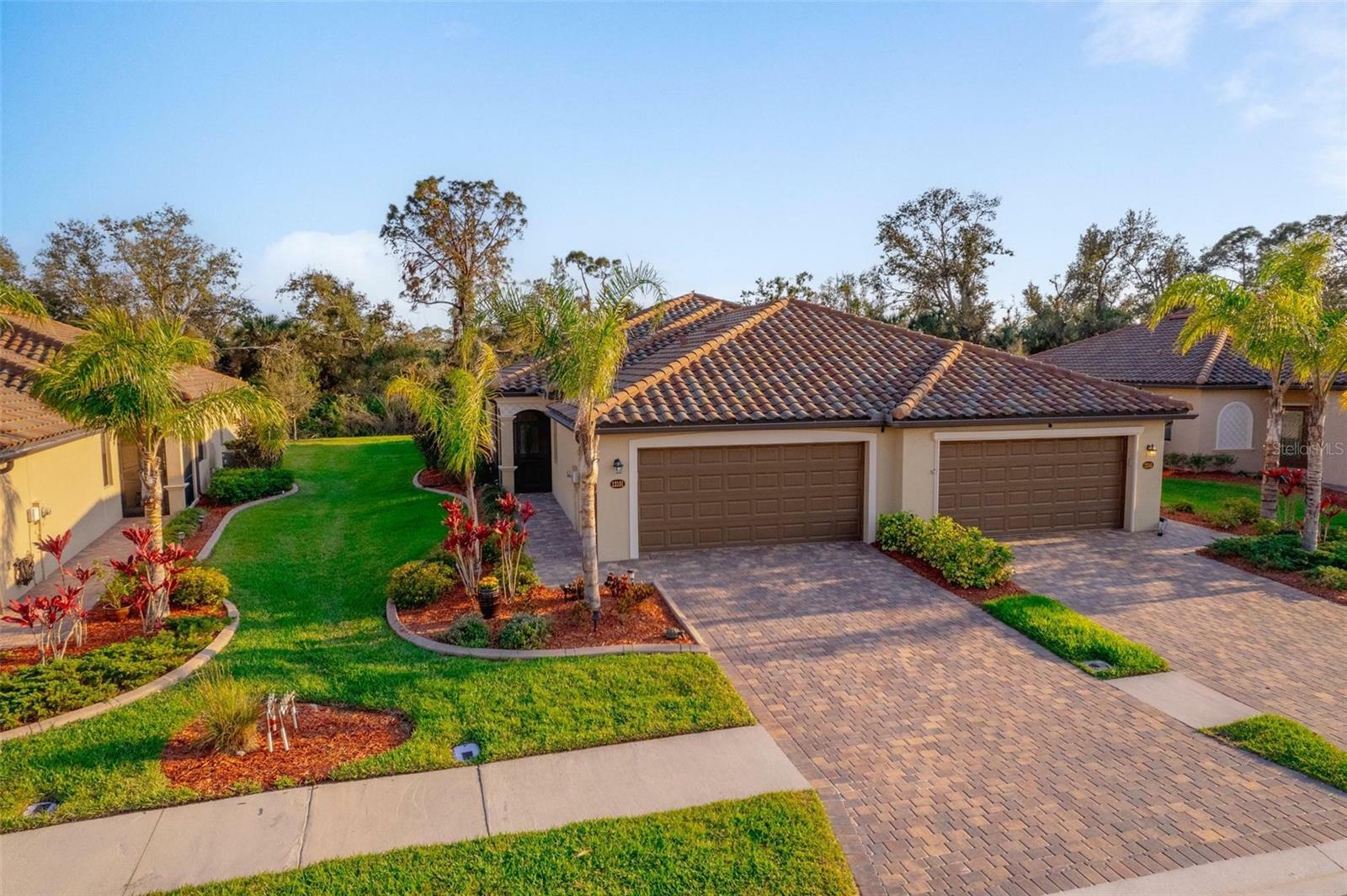 Property Photo: 12151 Amica Loop FL 34293