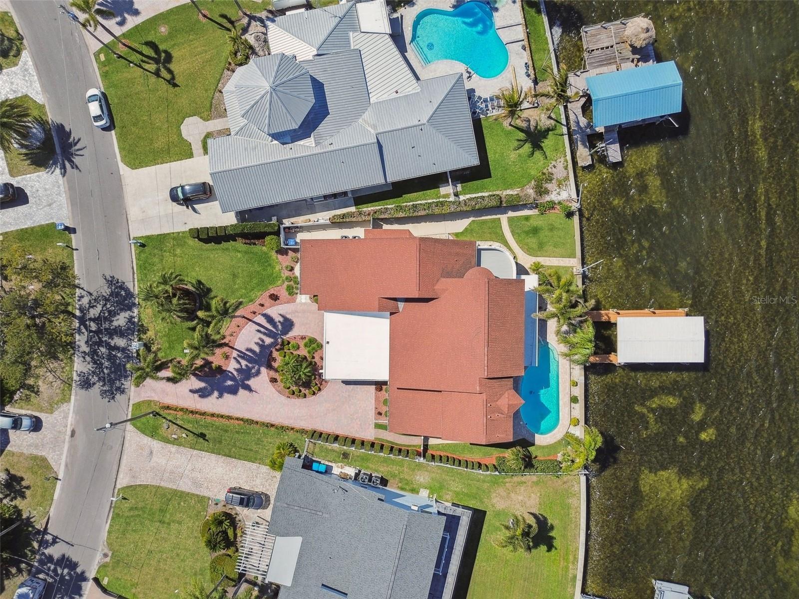 Property Photo: 119 Carlyle Circle FL 34683